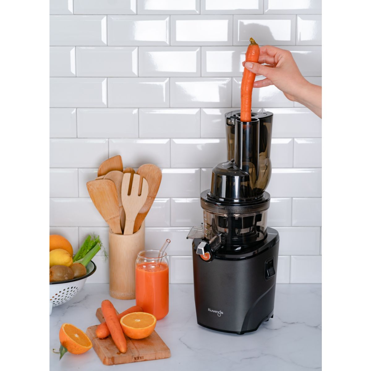 Extracteur de jus KSP-2478CE noir mat couleur unique, KUVINGS