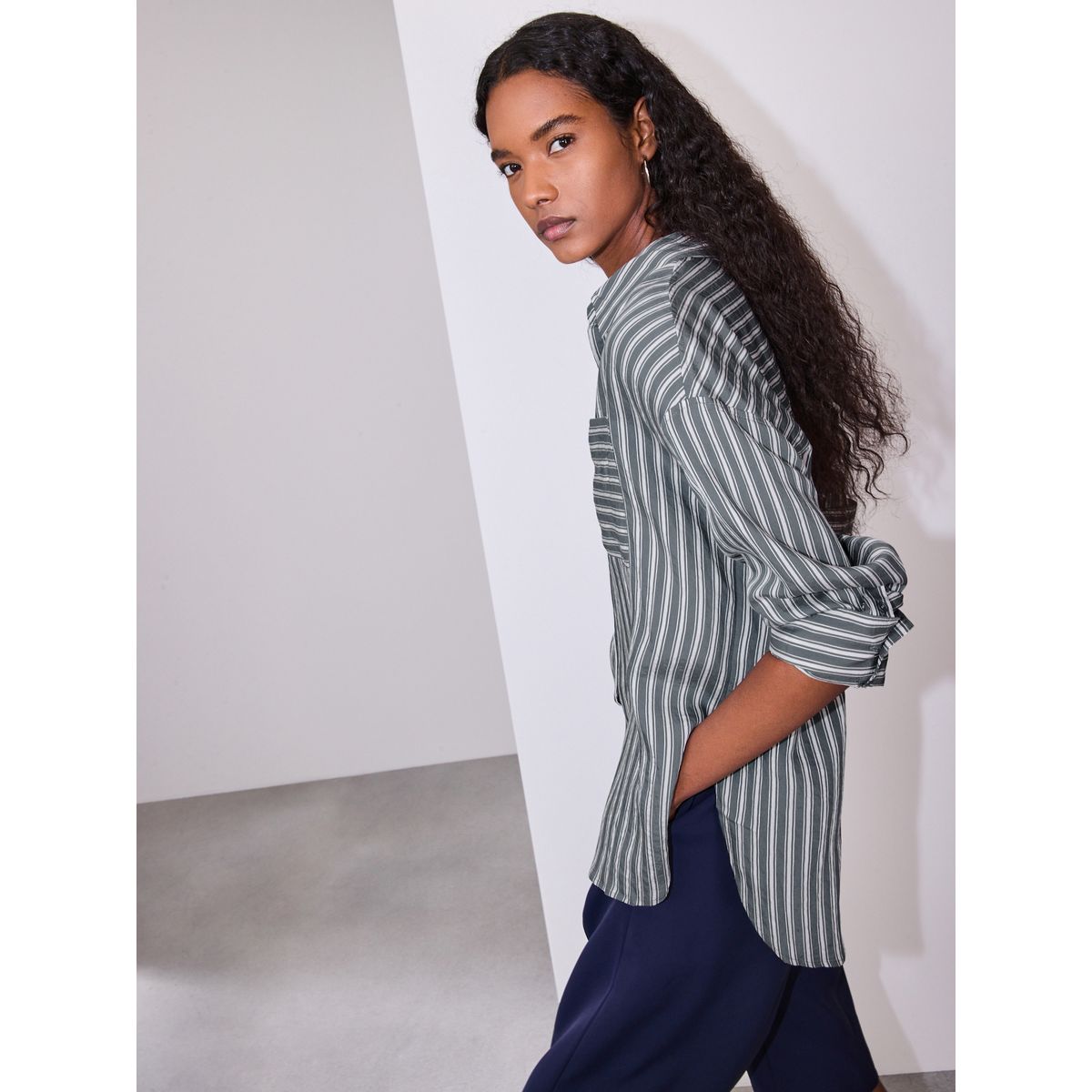 Chemise manches longues oversize à rayures gris ardoise/blanc, NEXT