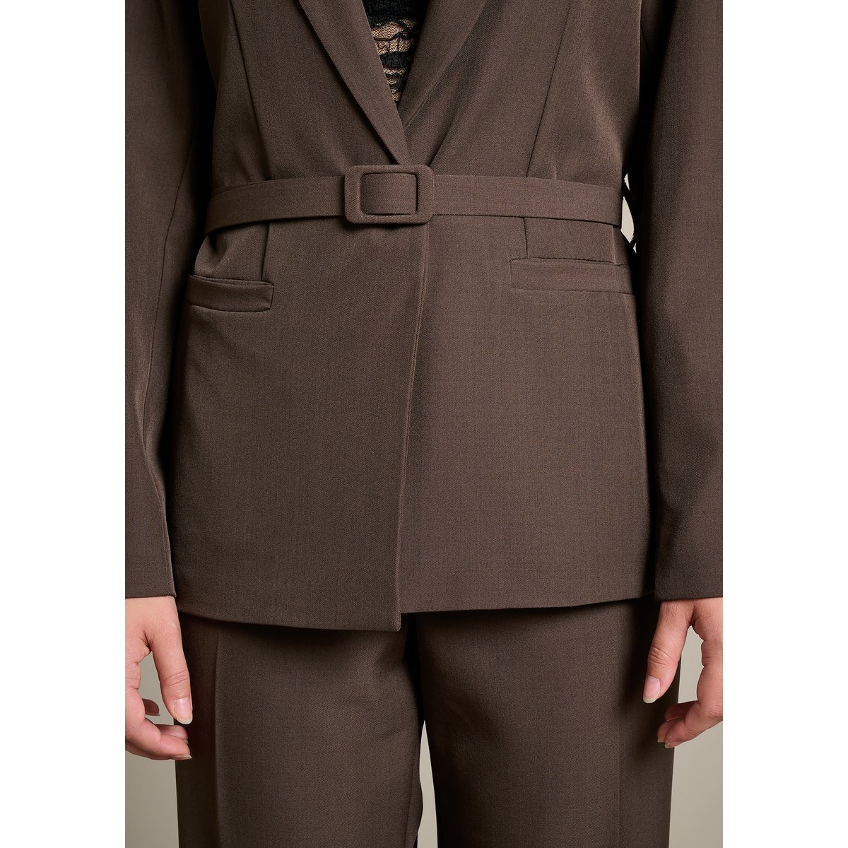 Blazer ceinturé structuré brun fonce chocolate, LOLALIZA
