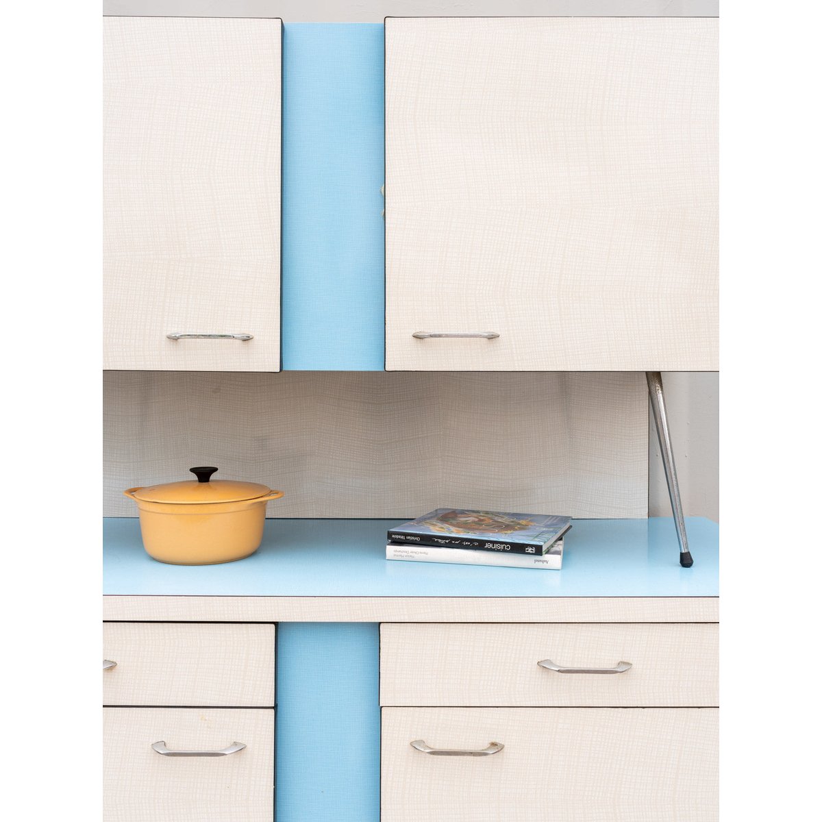Buffet deux corps en formica Gilbert N°1693 - Bon état blanc, DEBONGOUT