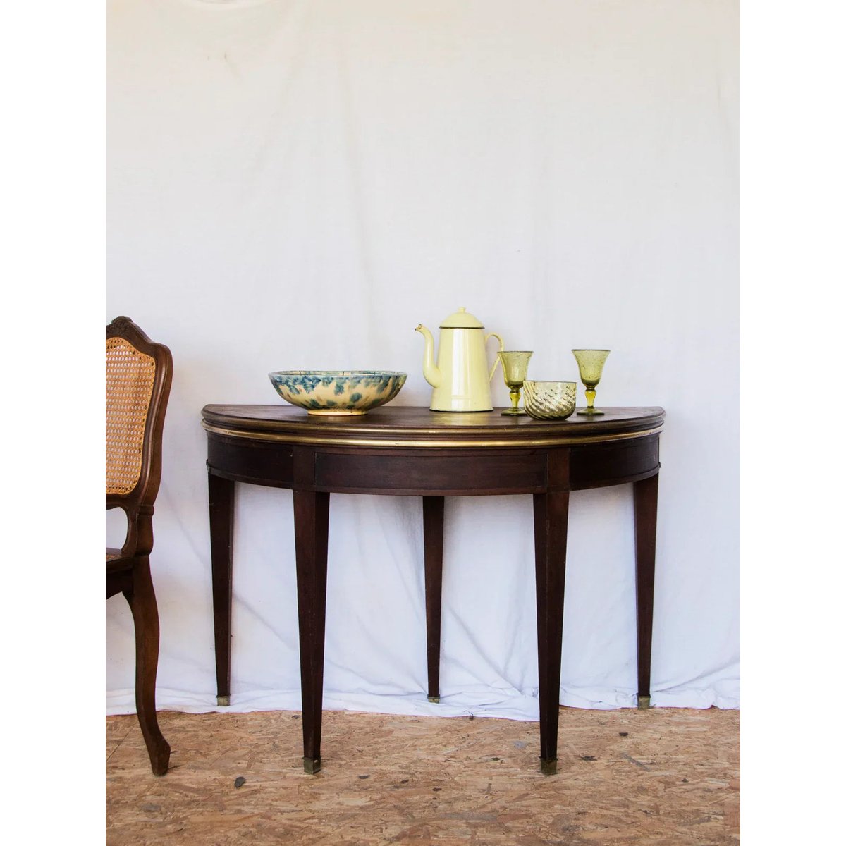 Table à manger demi-lune en cuir Romy N°651 - Bon état bois foncé, DEBONGOUT