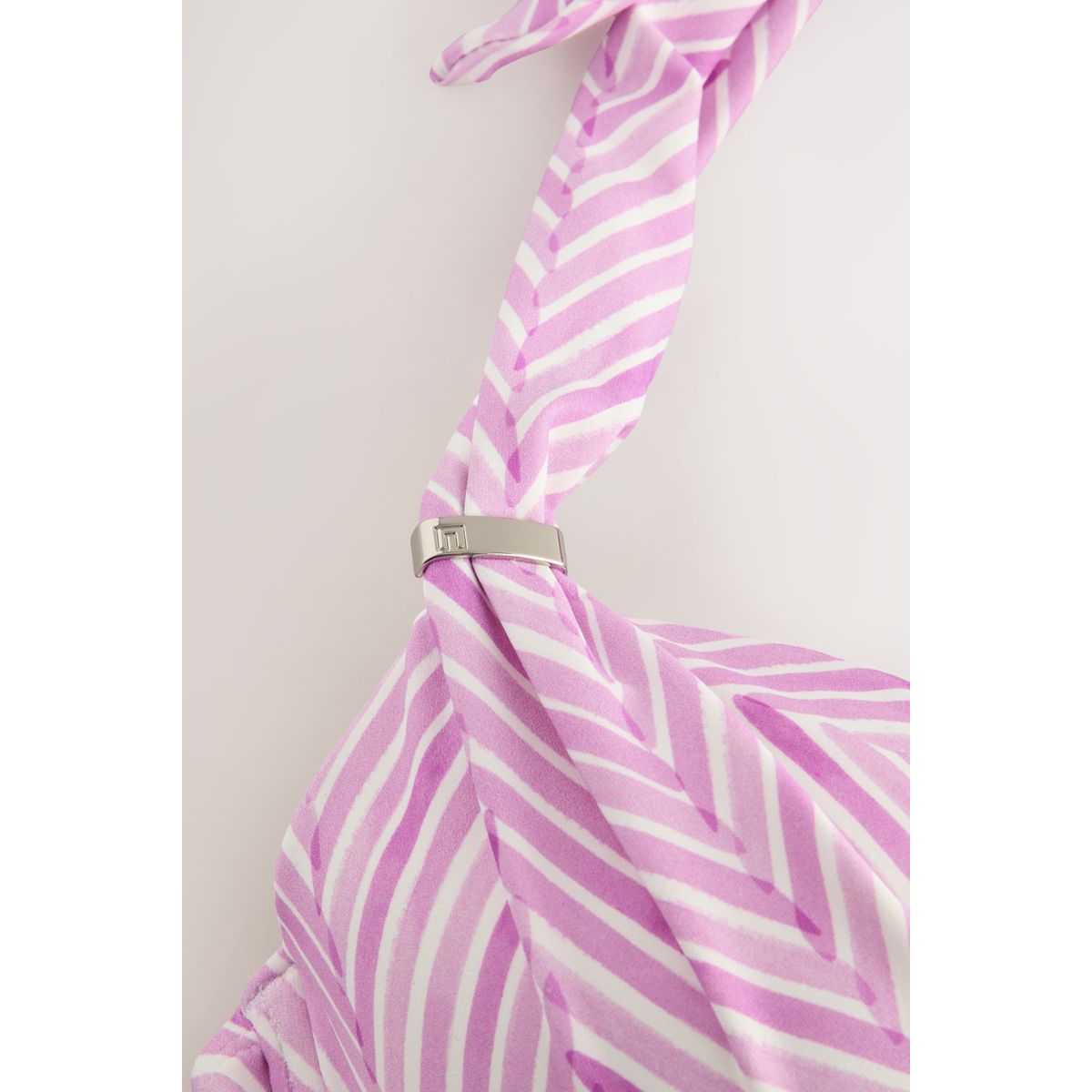 Haut de bikini dos nu effet gainant imprimé zigzag violet lilas, NEXT