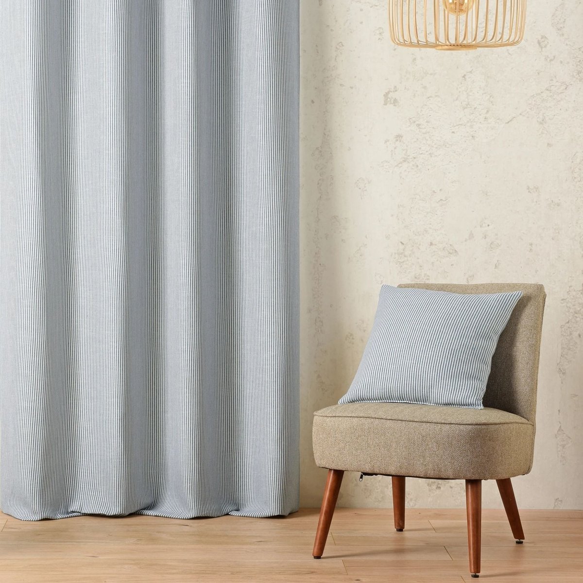 Coussin rayé style bord de mer bleu, LINDER