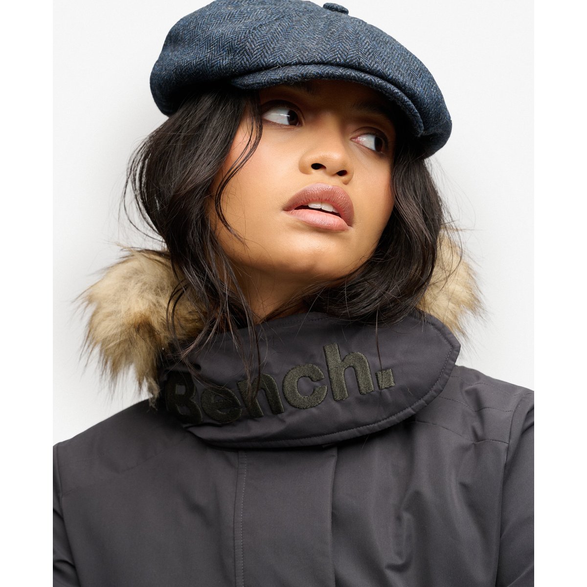 Veste Coupe-vent Bench à Capuche en imitation Fourrure gris anthracite/ gris anthracite beluga, SUPERDRY