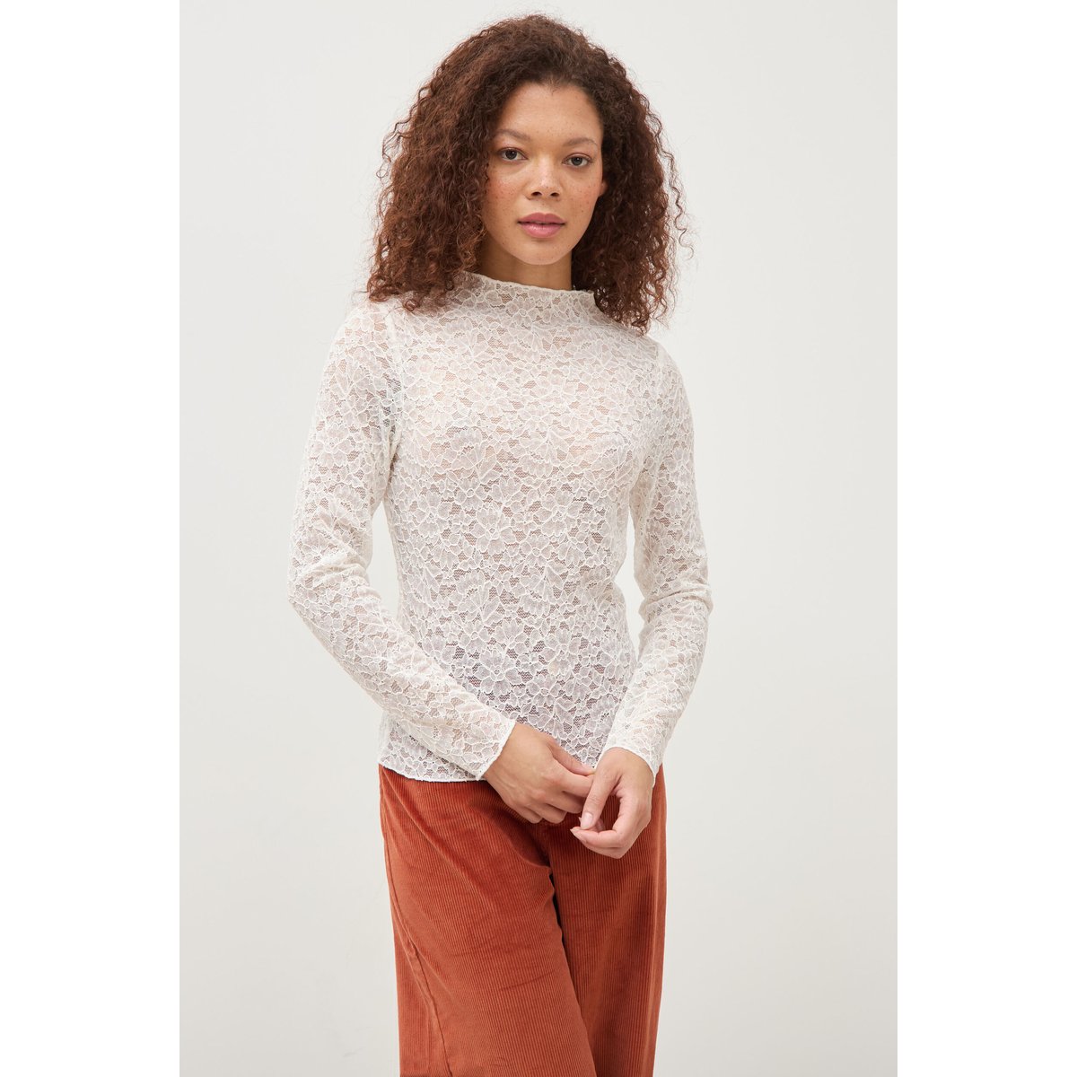 T-shirt ajusté dentelle manches longues ecru, BONOBO