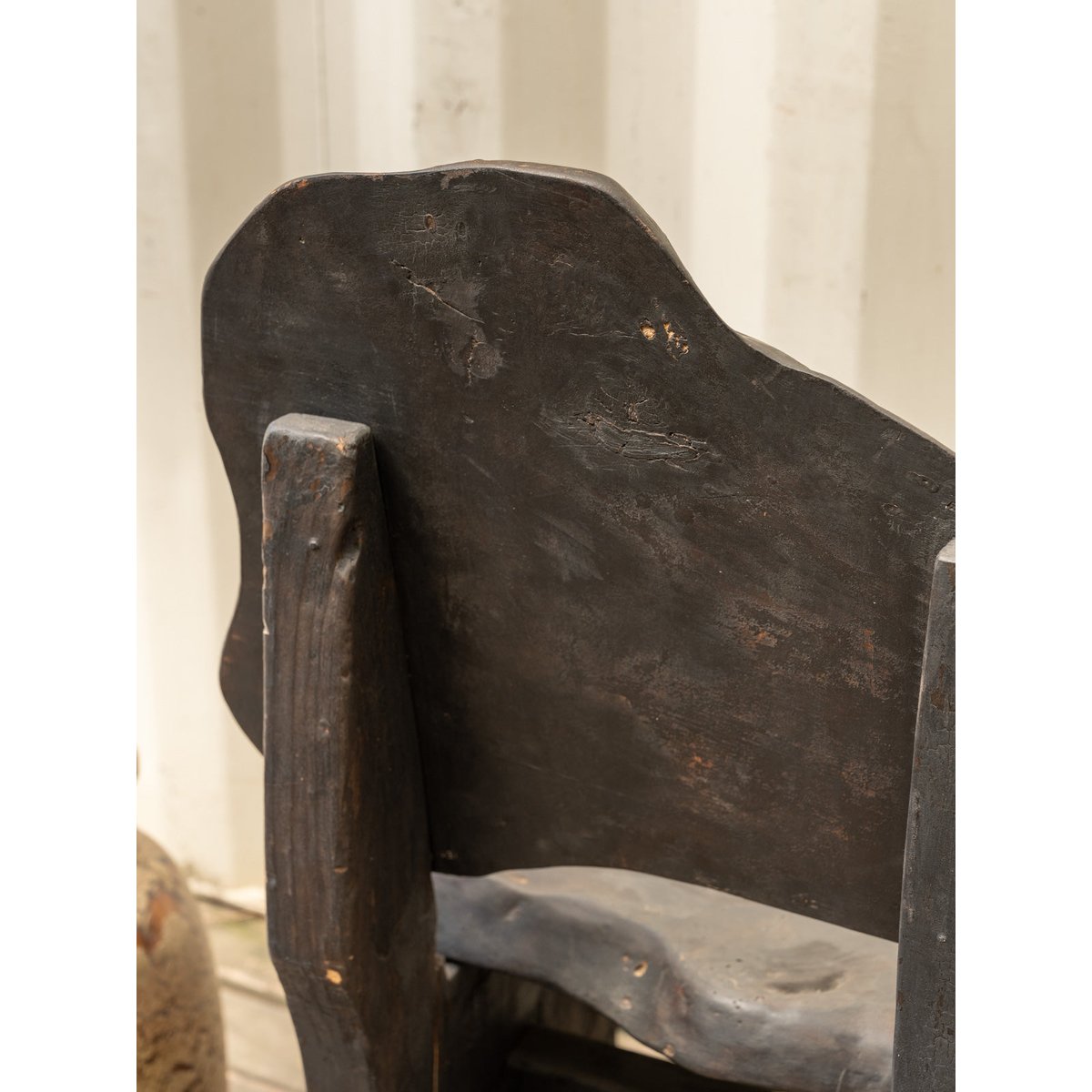 Chaise en bois noir Claude N°1518 - Bon état noir, DEBONGOUT
