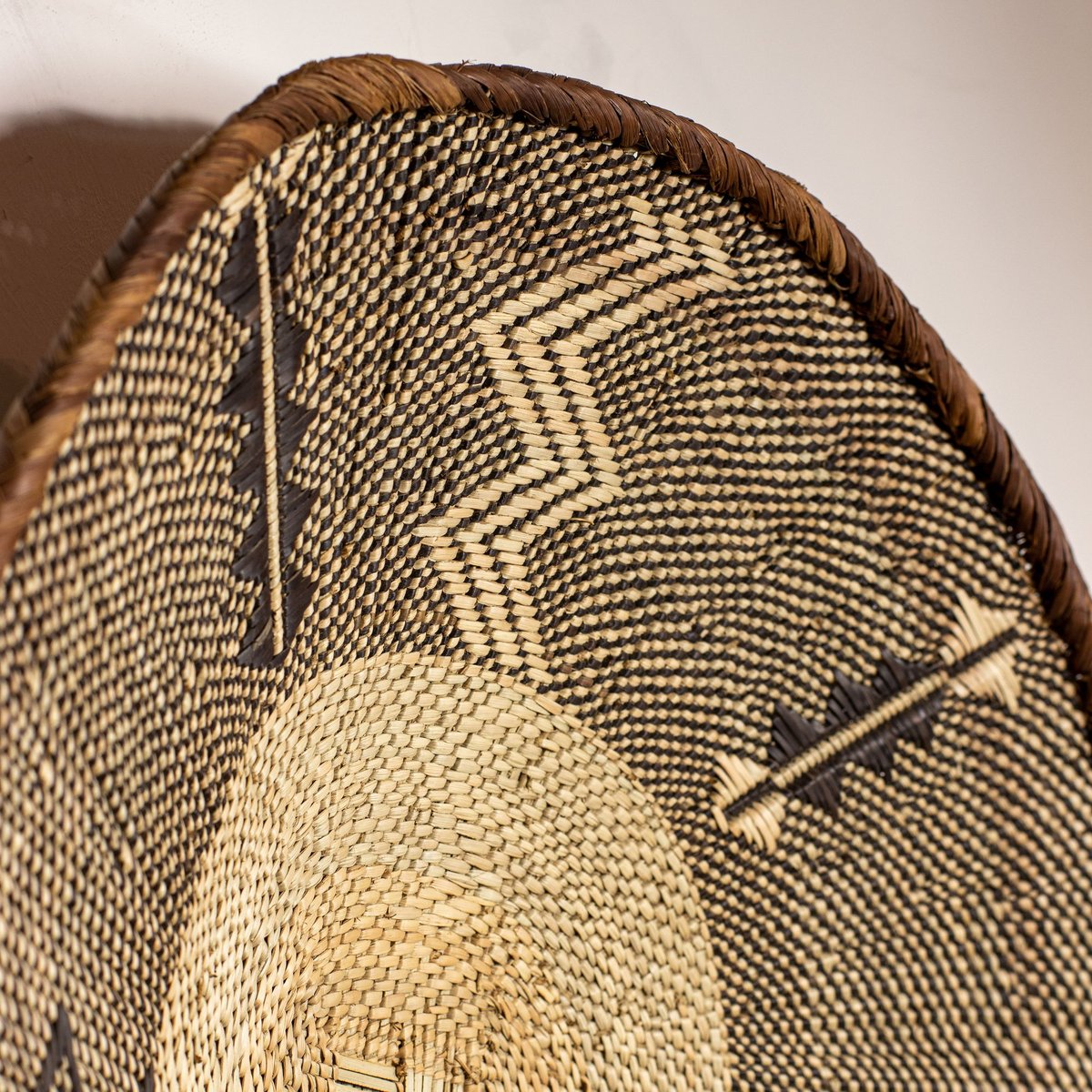 Panier mural tressé à la main au Zimbabwé, LIMPO naturel, NOW'S HOME