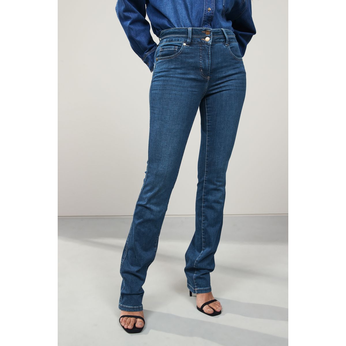 Jean bootcut liftant et sculptant jean bleu moyen, NEXT