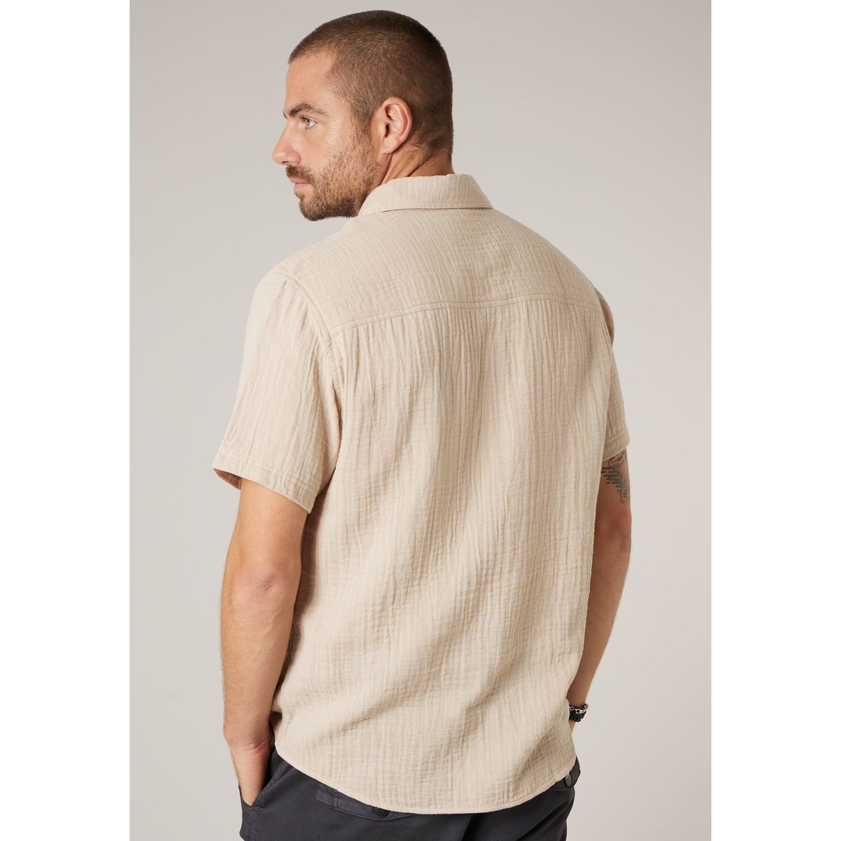 Chemise homme en gaze de coton SQUIZZ light beige, DEELUXE