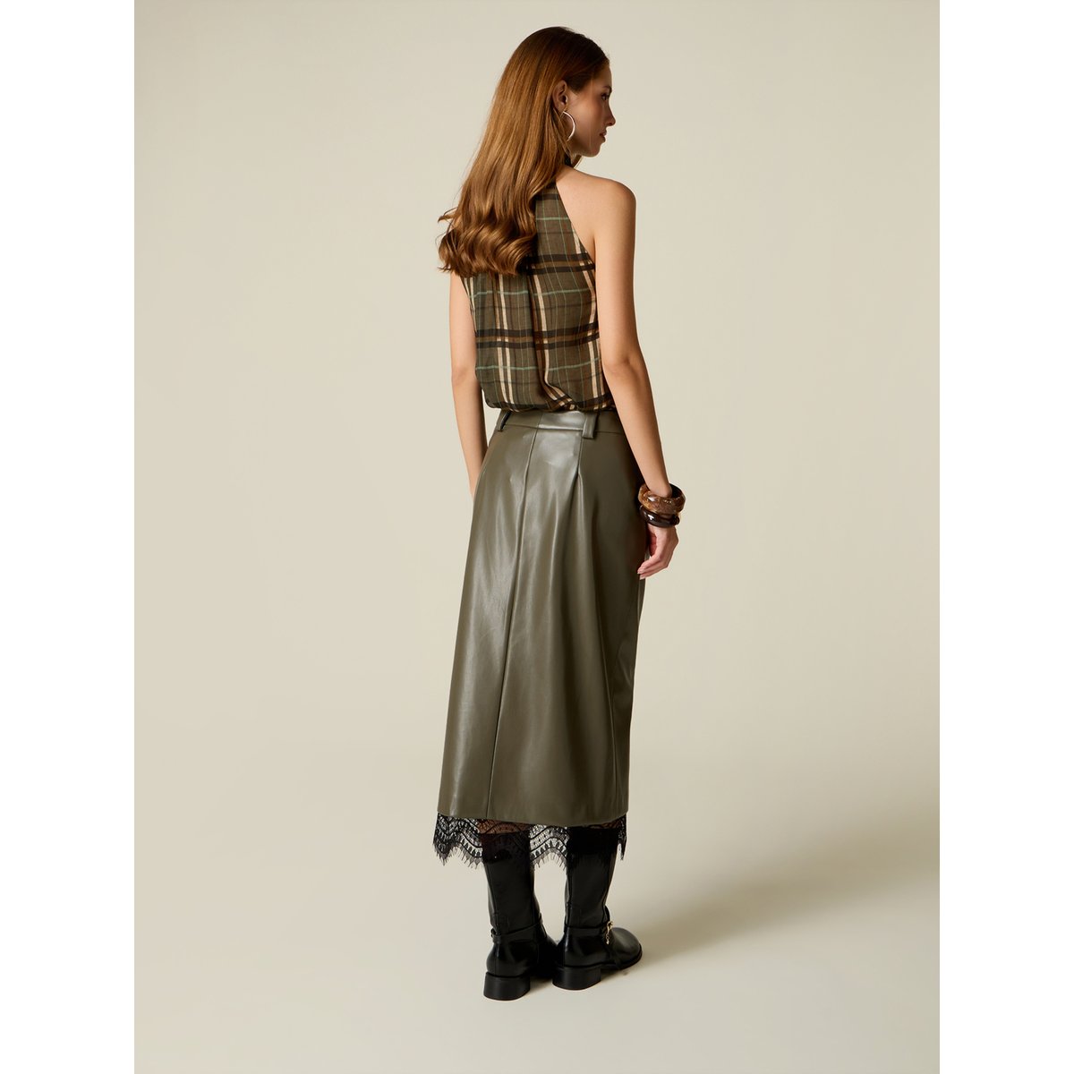 Jupe crayon mi-longue en dentelle verde militare, OLTRE