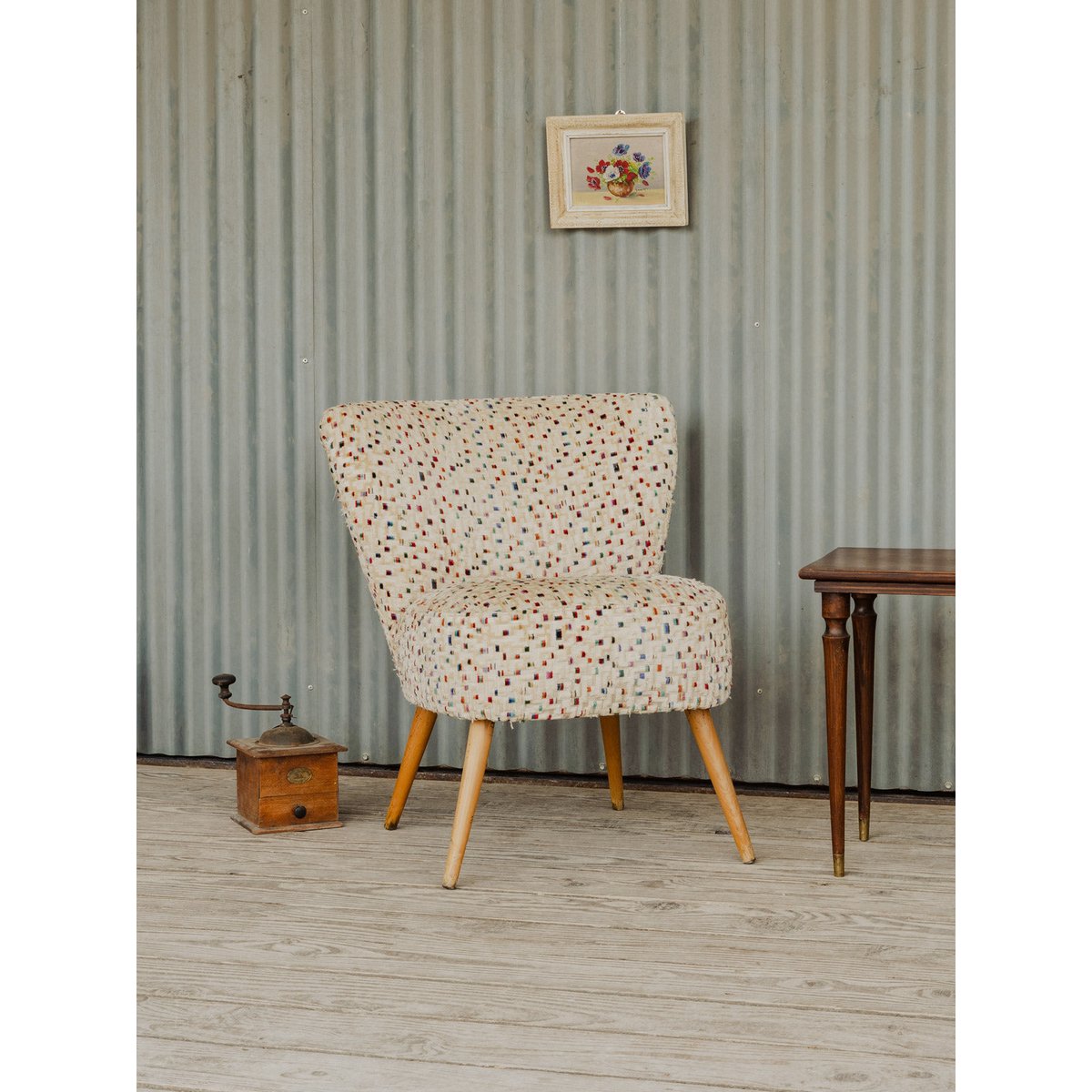 Fauteuil en tissu beige coloré Jakob N°1207 - Bon état bois clair, DEBONGOUT