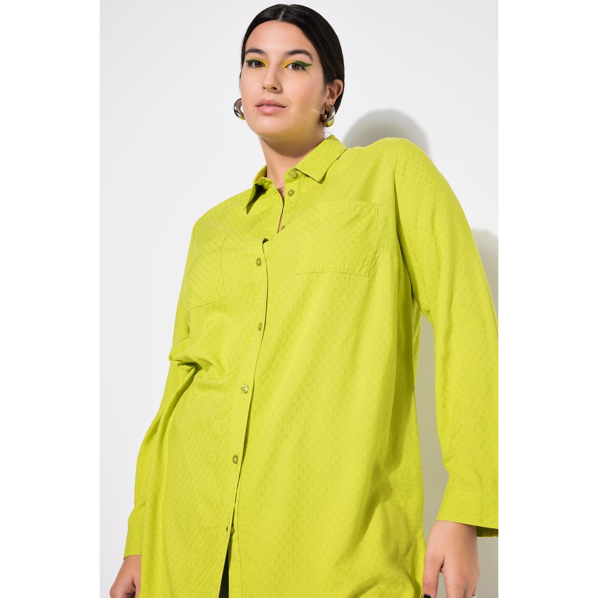 Chemisier coupe Boxy, tissu texturé jaune vert, STUDIO UNTOLD