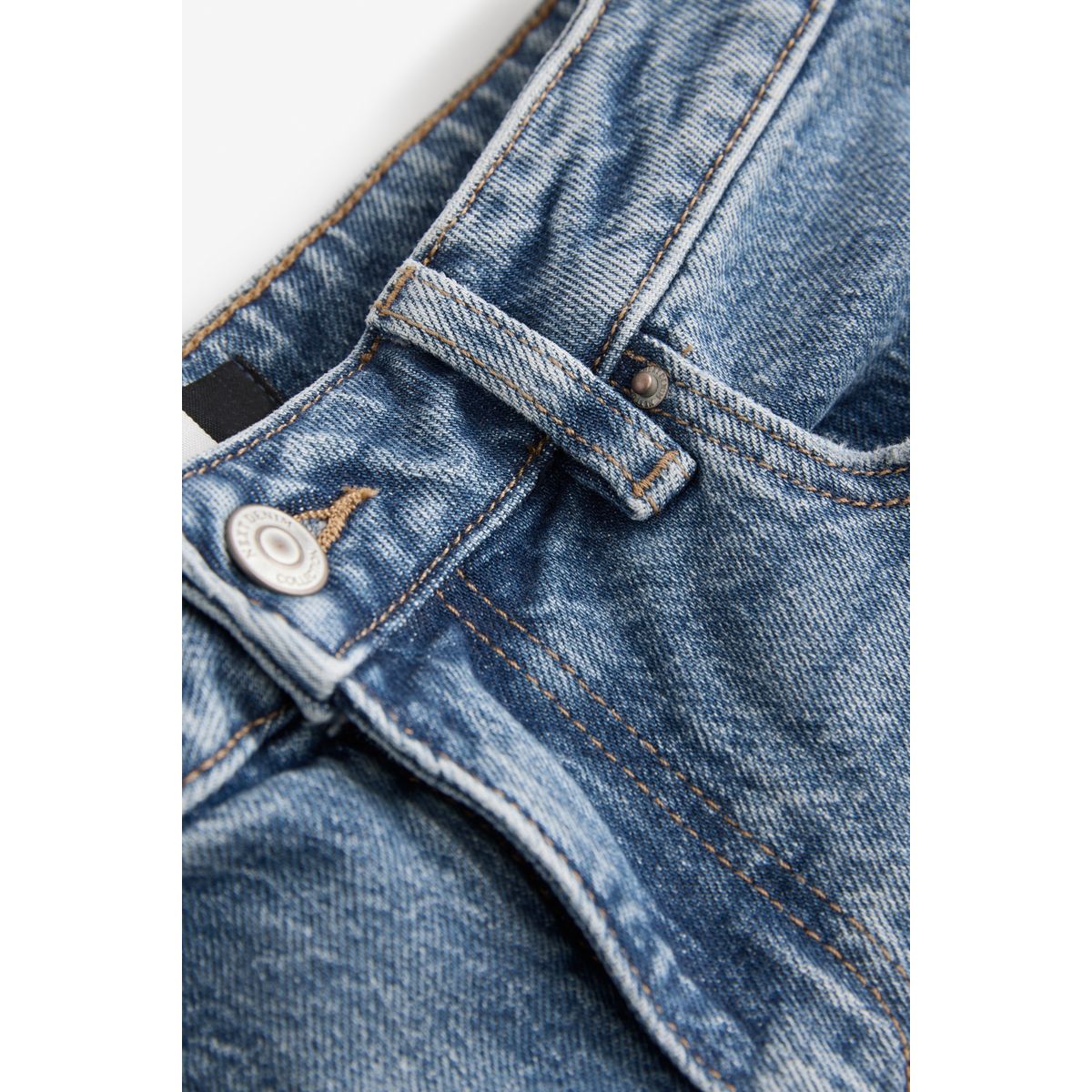 Bermuda longueur genou en denim bleu moyen, NEXT