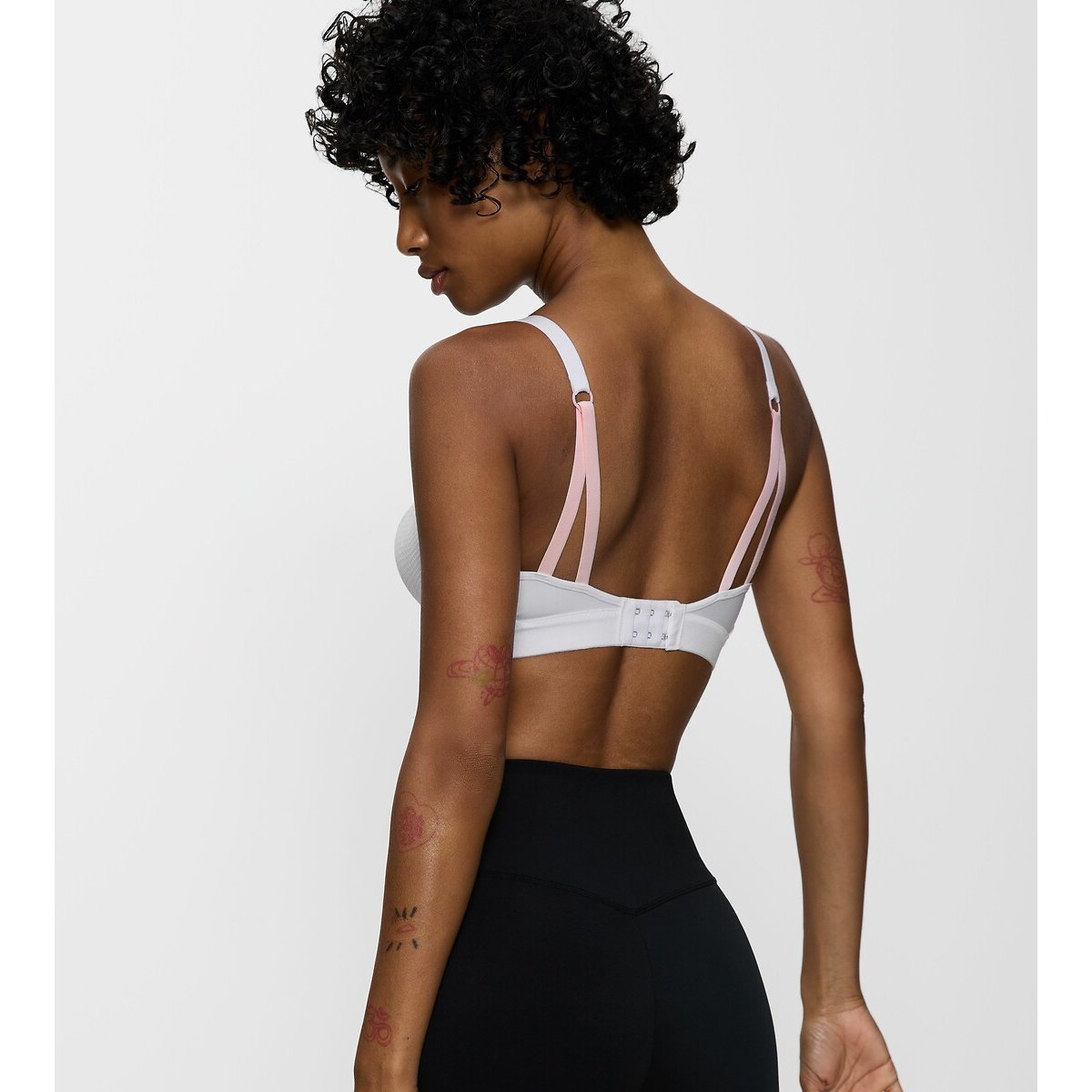 Free Motion Sports Bra white, TRIUMPH
