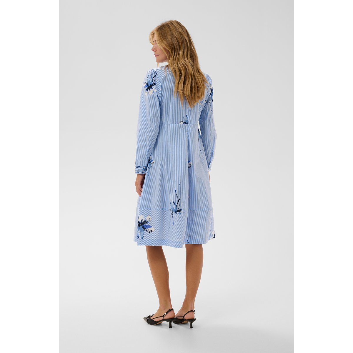 Robe bleu blue flower stripe, CULTURE