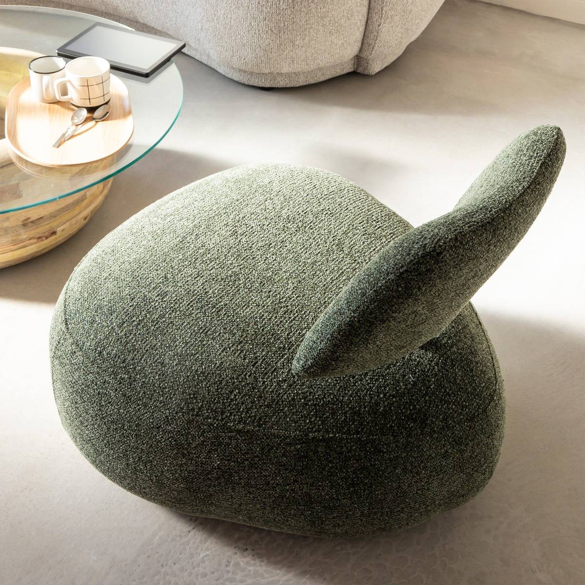 Fauteuil en tissu bouclette TÉRÉSIA vert, MADE IN MEUBLES 
