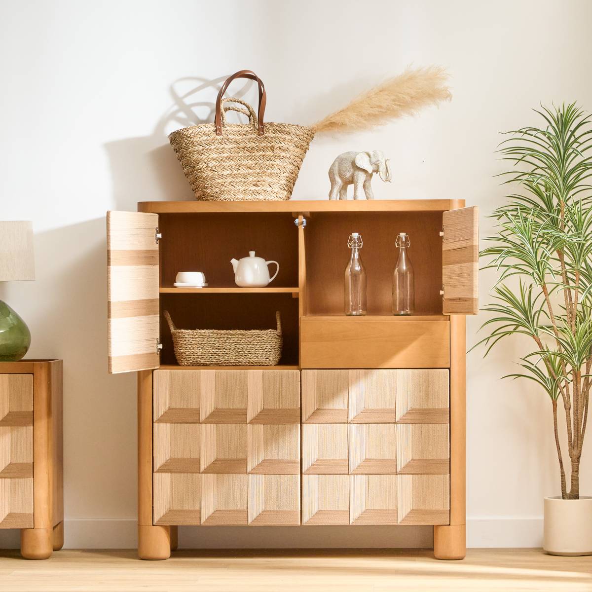 Buffet haut rectangulaire avec portes et tiroir en manguier NETSI sable, ATMOSPHERA