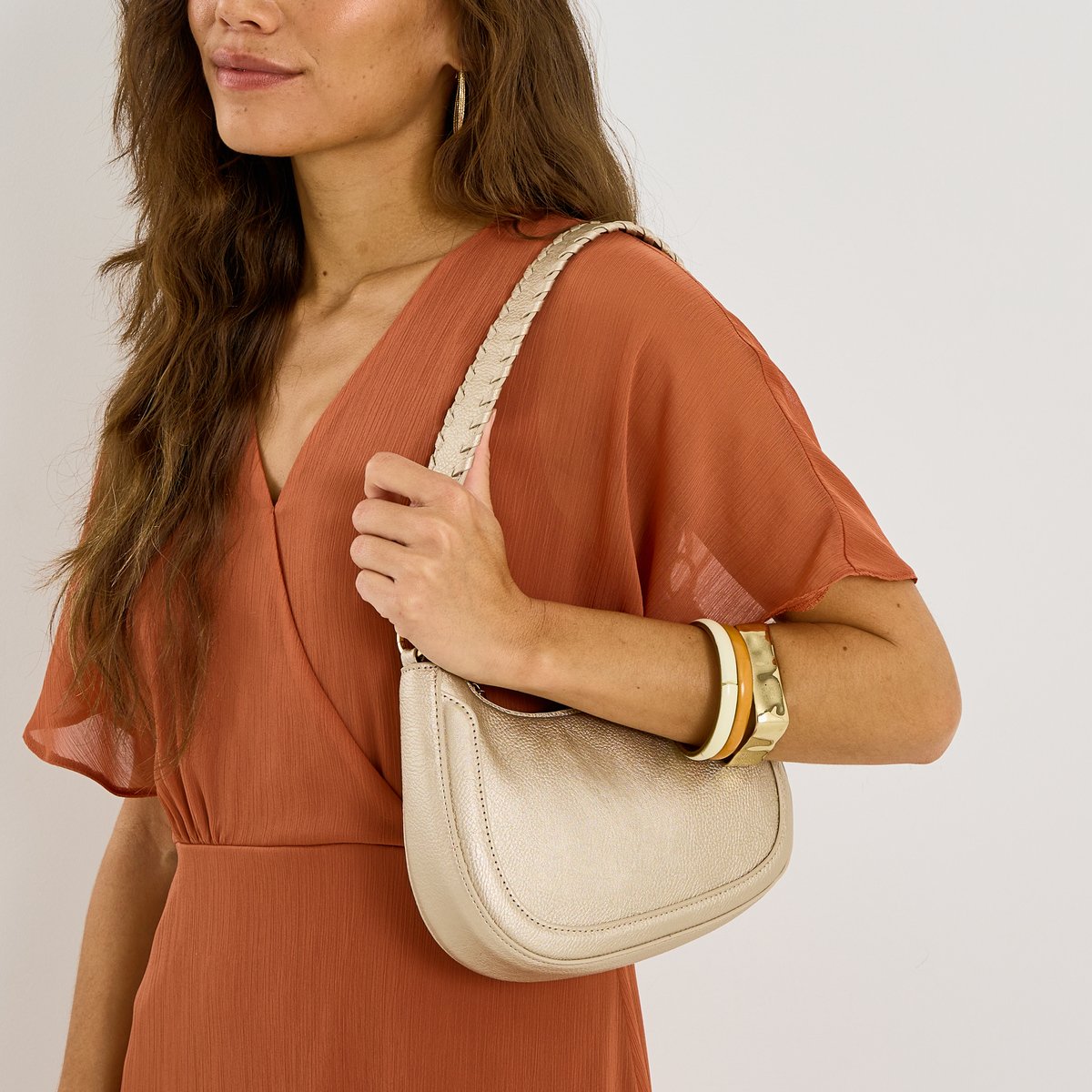 Sac demi-lune métallisé jaune couleur or, GRAIN DE MALICE