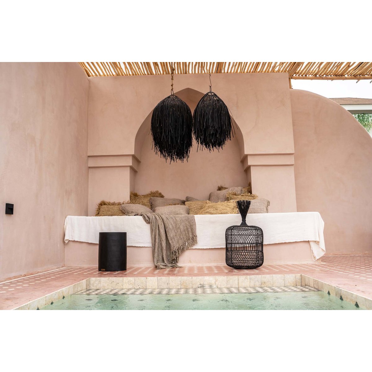 Tabouret teck TRIBE noir beige, BAZAR BIZAR