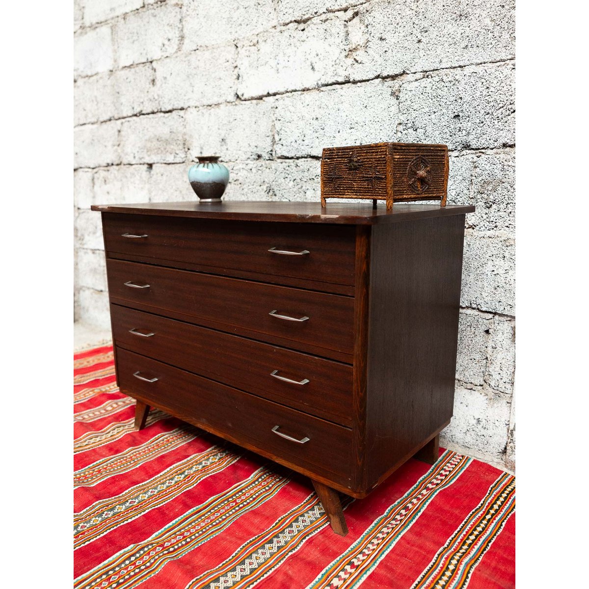 Commode aux pieds compas Olga N°709 - Bon état bois foncé, DEBONGOUT