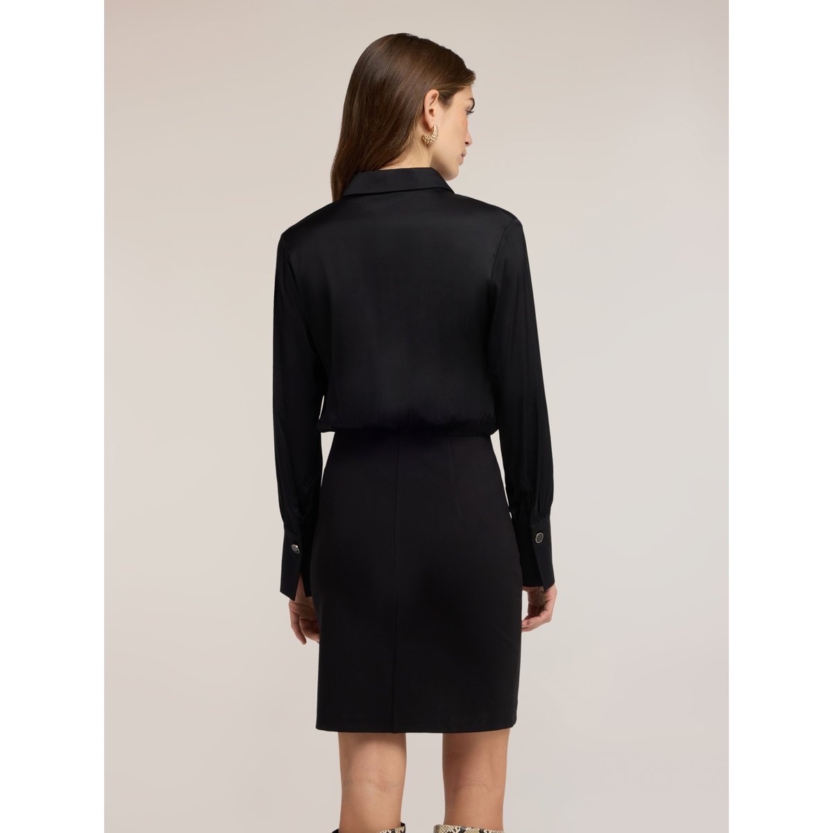 Robe chemisier avec détail bijou noir, MOTIVI