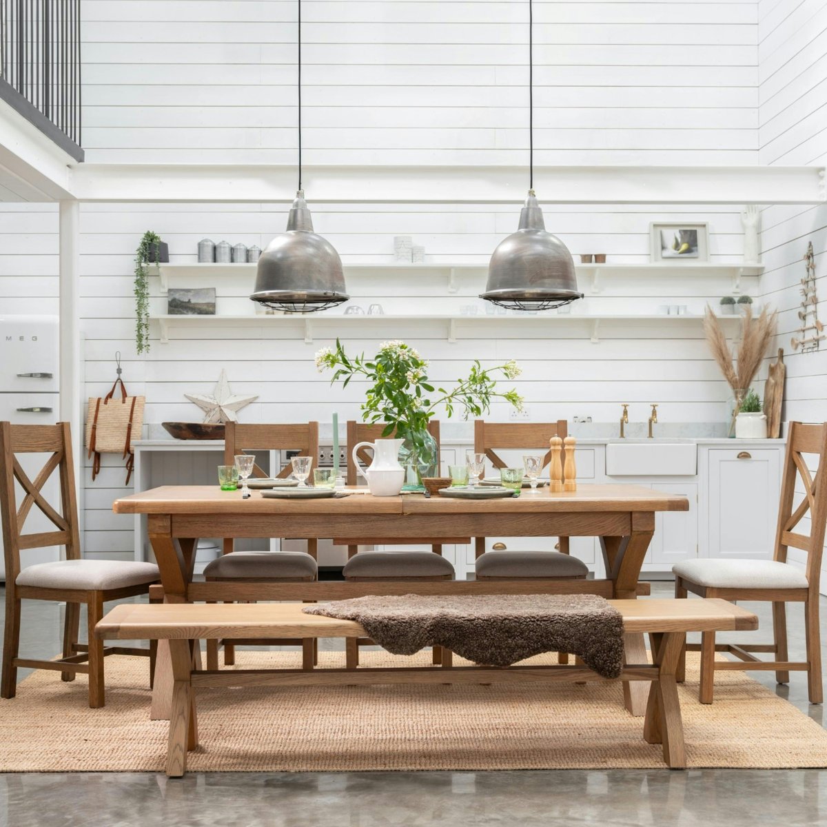 Banc de salle à manger en chêne pieds croisés 200 cm VALMONT bois naturel, PIER IMPORT