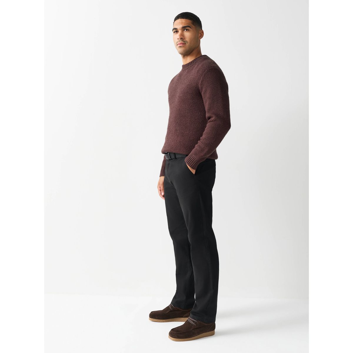 Pantalon chino motionflex avec ceinture noir, NEXT