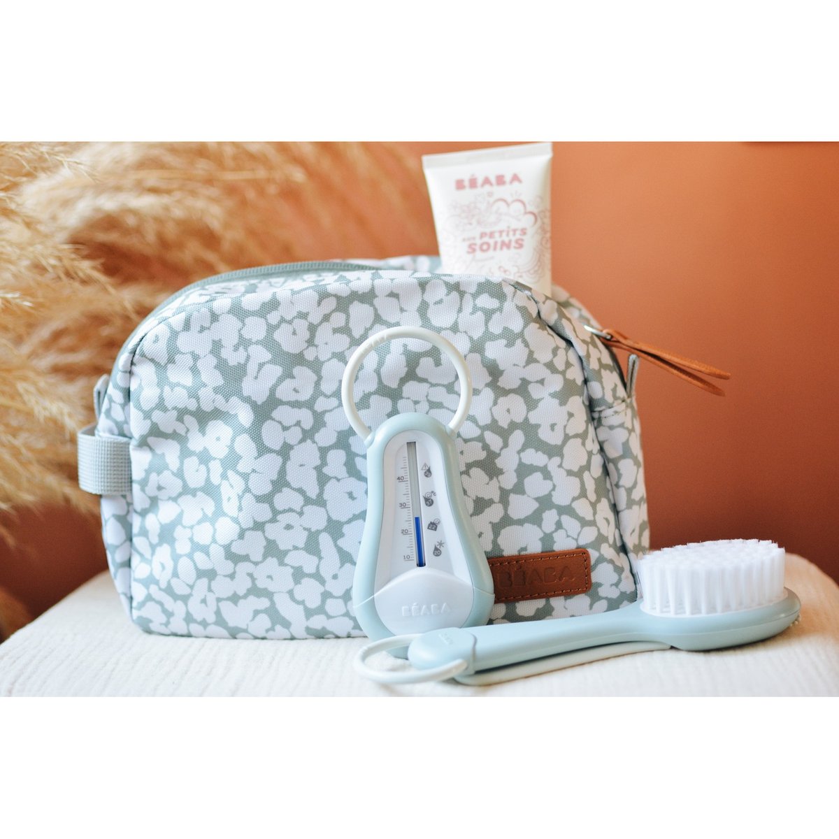 Trousse de toilette pratique et organisée fleur de cerisier, BEABA