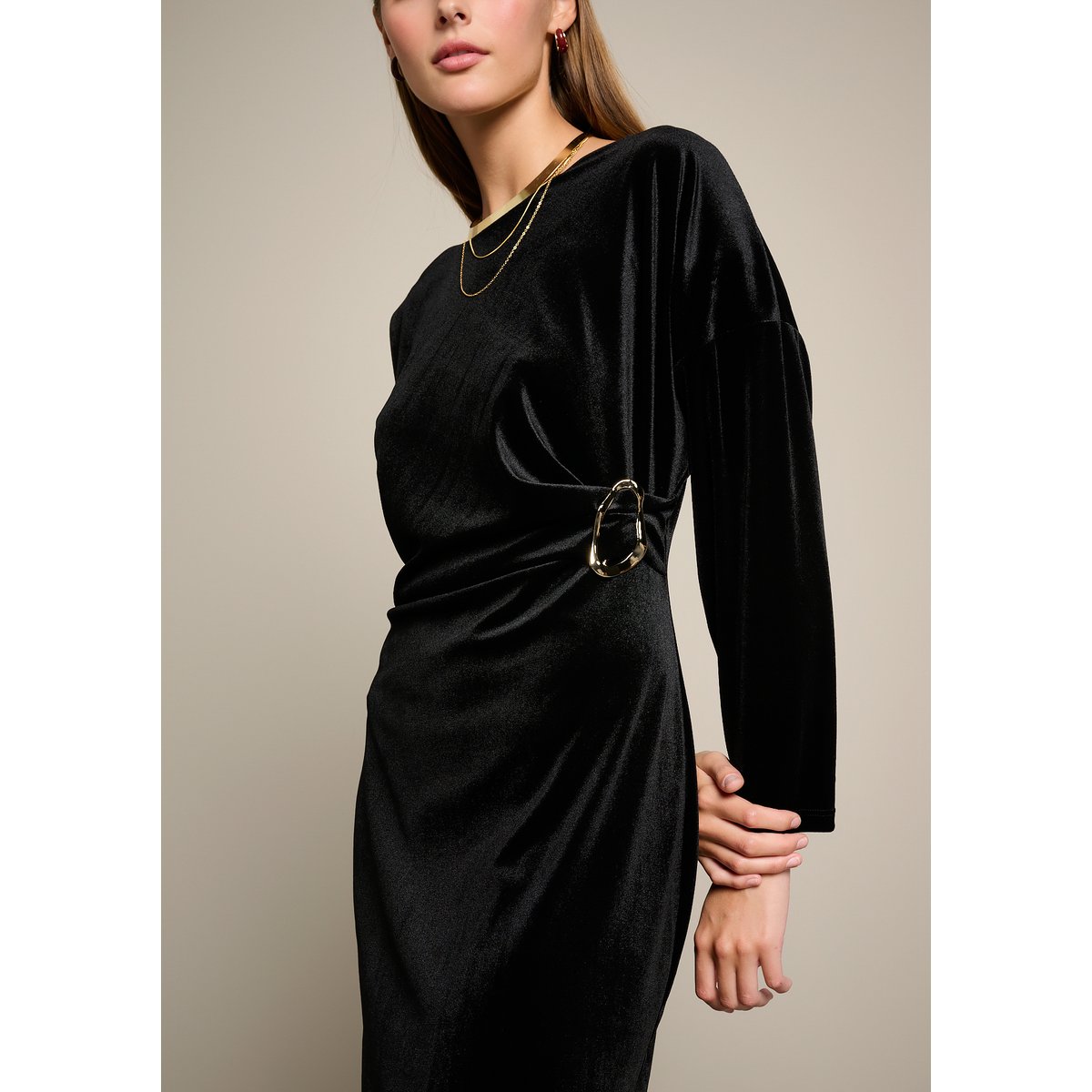 Robe midi en velours à boucle noir, LOLALIZA