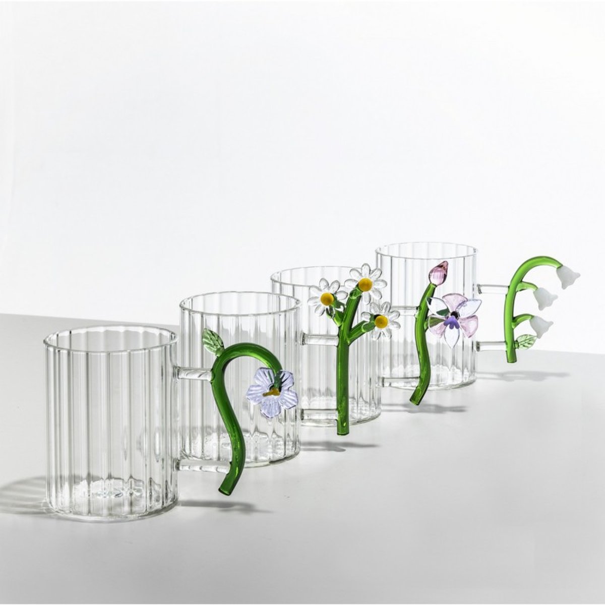 Mug verre anse fleurs sculptées  BOTANICA multicolore, ICHENDORF