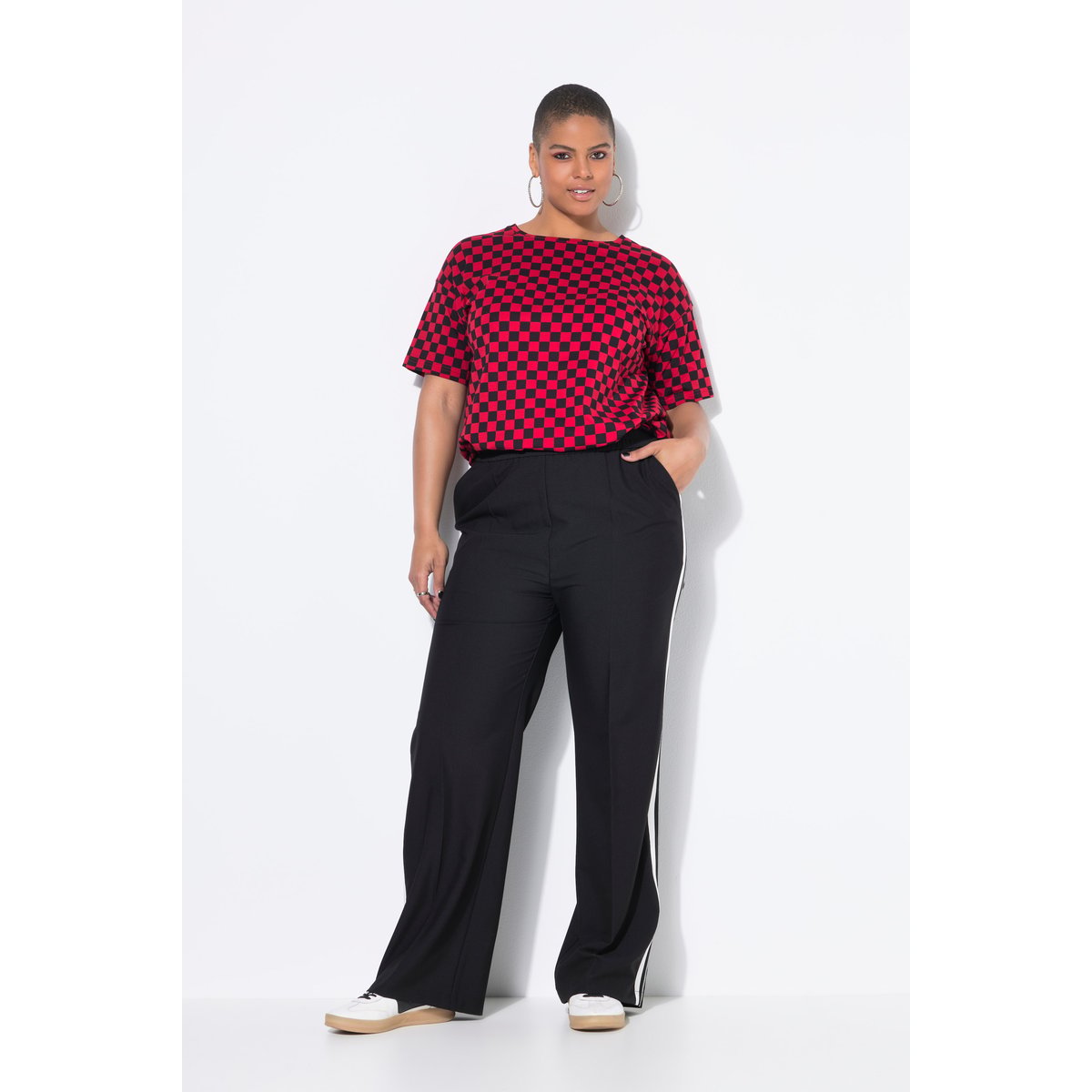 Pantalon noir, STUDIO UNTOLD
