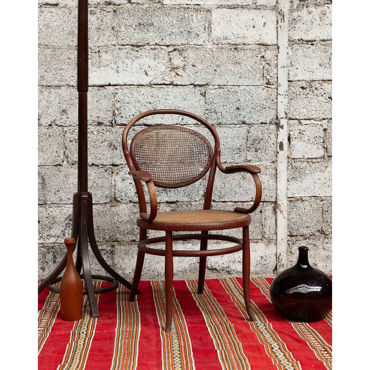 Fauteuil en cannage Ernest N°1501 - Bon état marron, DEBONGOUT