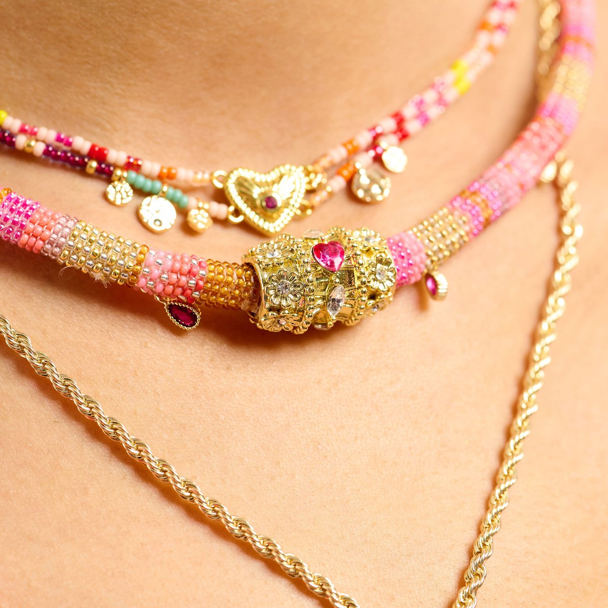 Collier perles tissées avec cabochon central POLINA rose, HIPANEMA