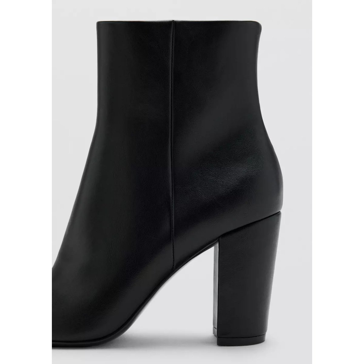 Bottines cuir synthétique à bout pointu et talon large noir, MANGO