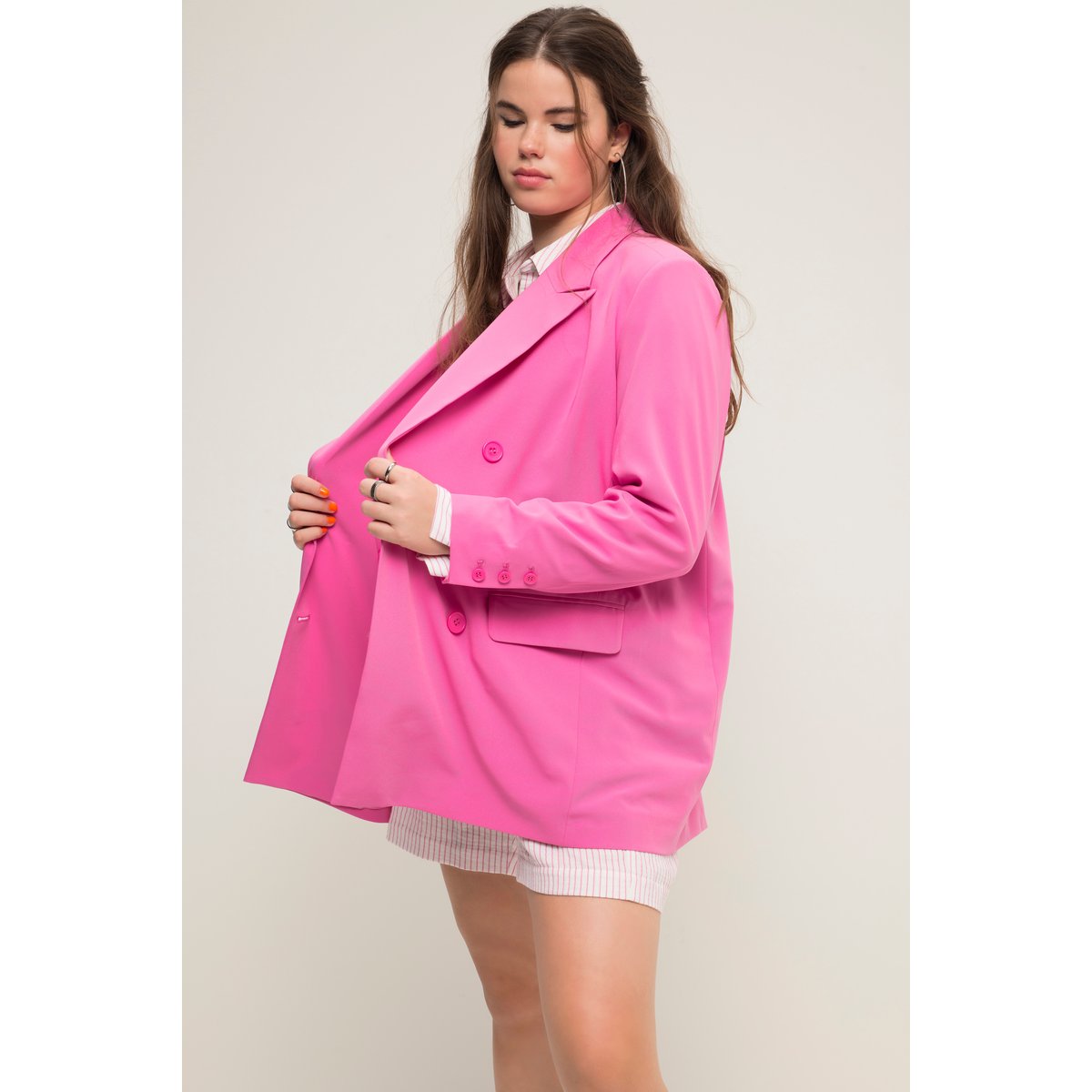 Blazer coupe Loose Fit. Double rangée de rose pâle, STUDIO UNTOLD