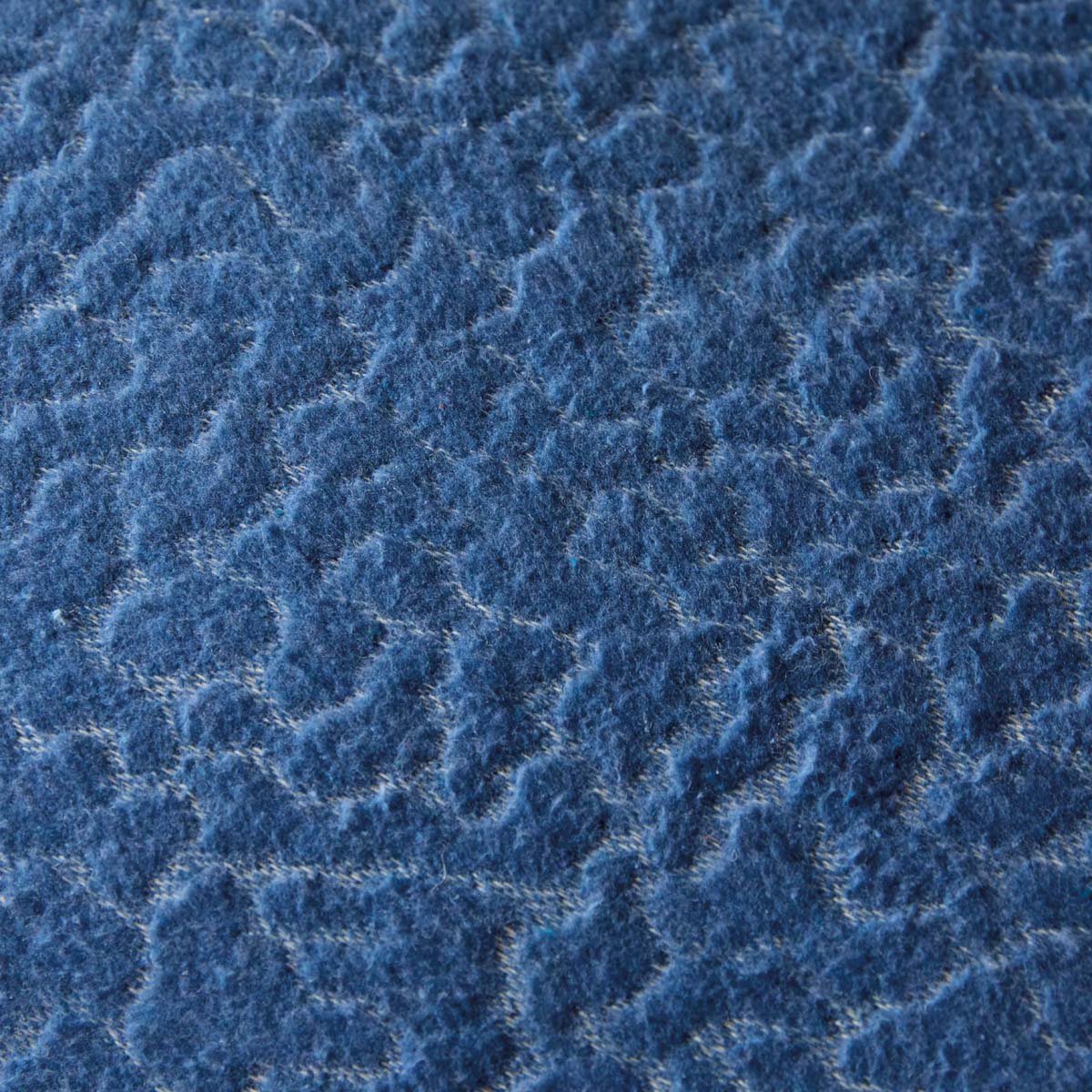 Couverture BALI bleu encre, TOISON D OR