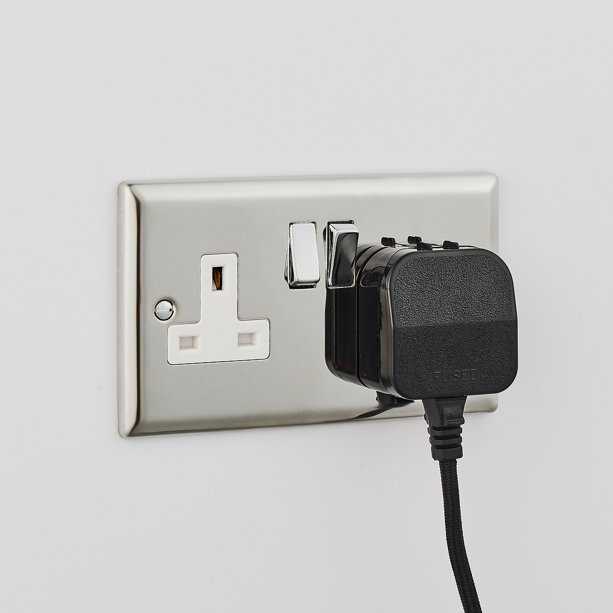 Connor Plug In Wall Light in Matte Black black, ÉDITÉ