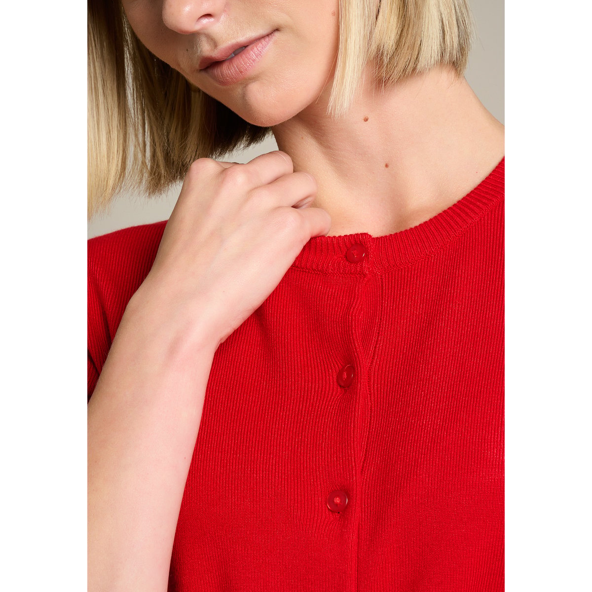 Gilet col rond boutonné rouge, LOLALIZA