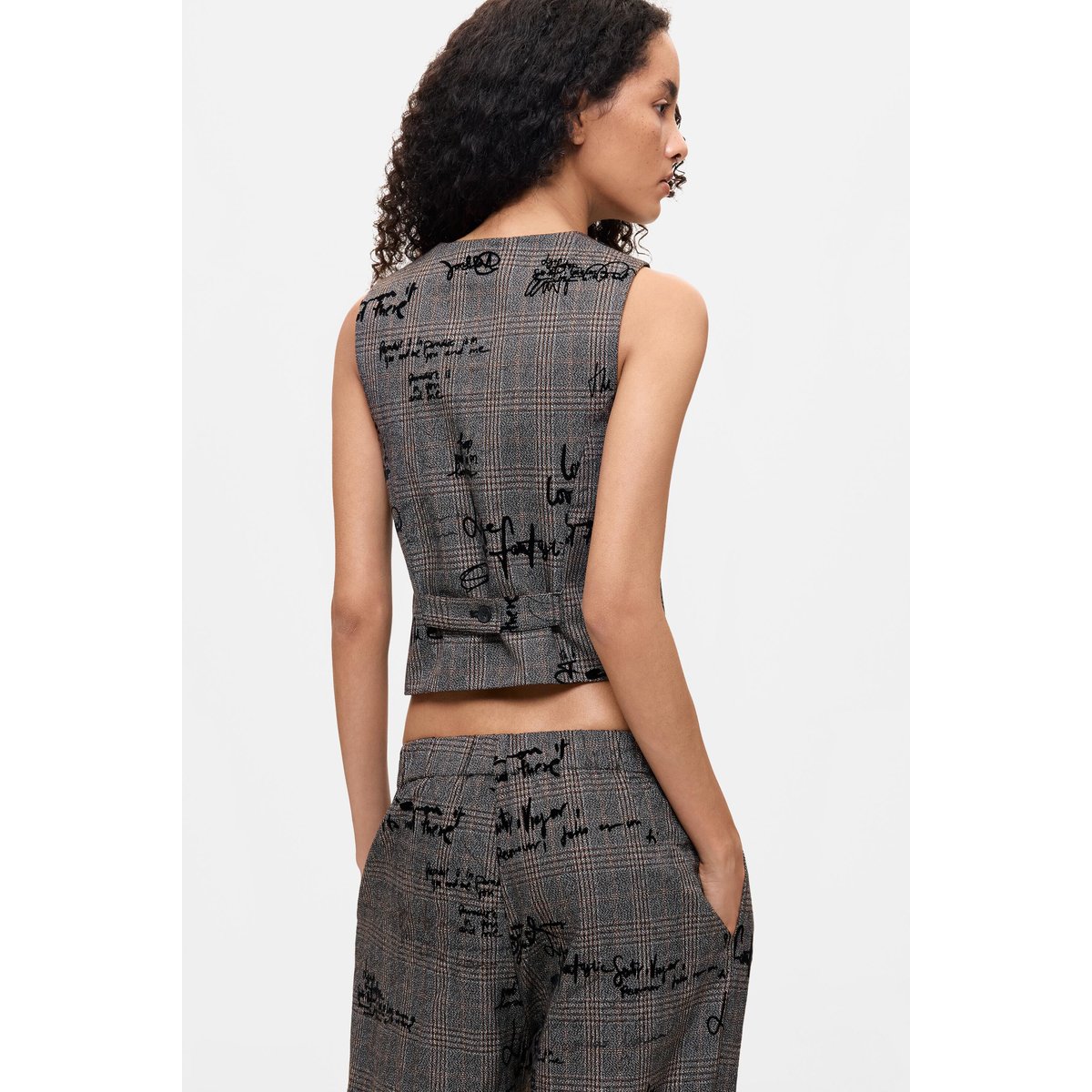 Gilet à carreaux avec lettrage noir, DESIGUAL