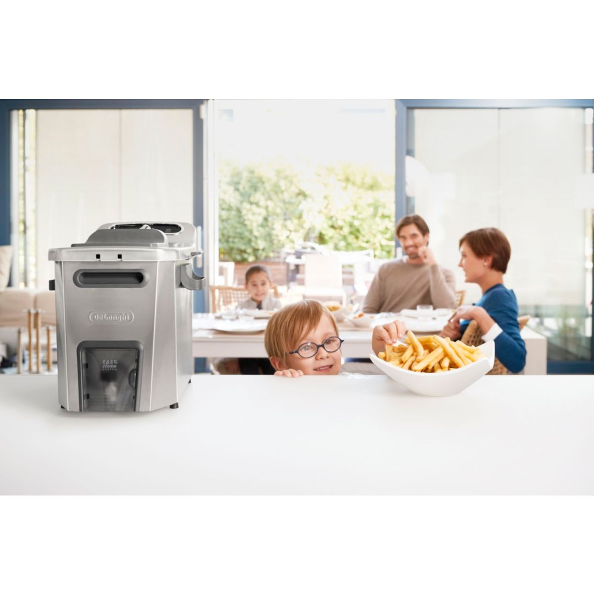 Friteuse semi-professionnelle Premium Fry FZ44851 noir, DELONGHI