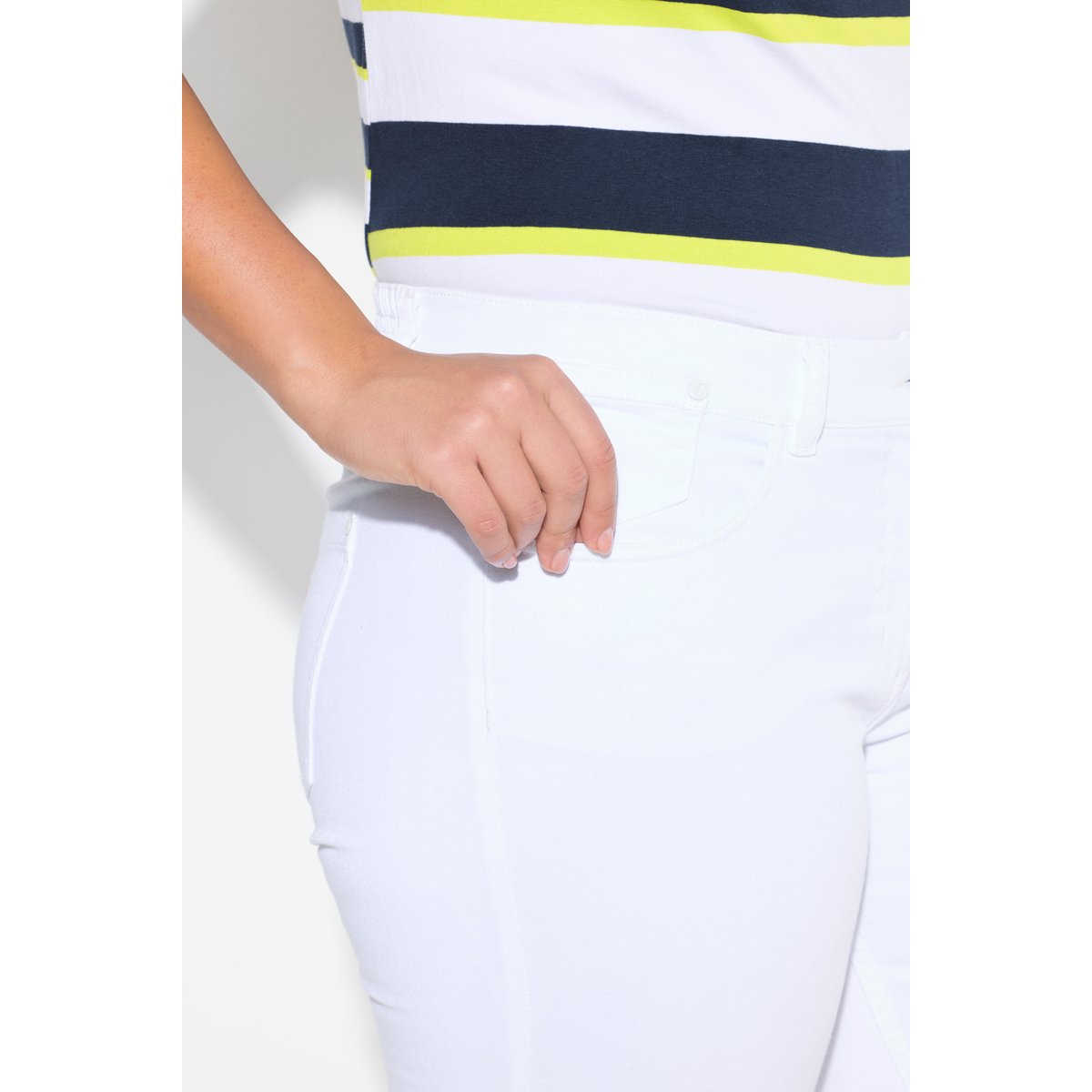 Jean Sarah. Jambe slim et taille confortable blanc neige, ULLA POPKEN