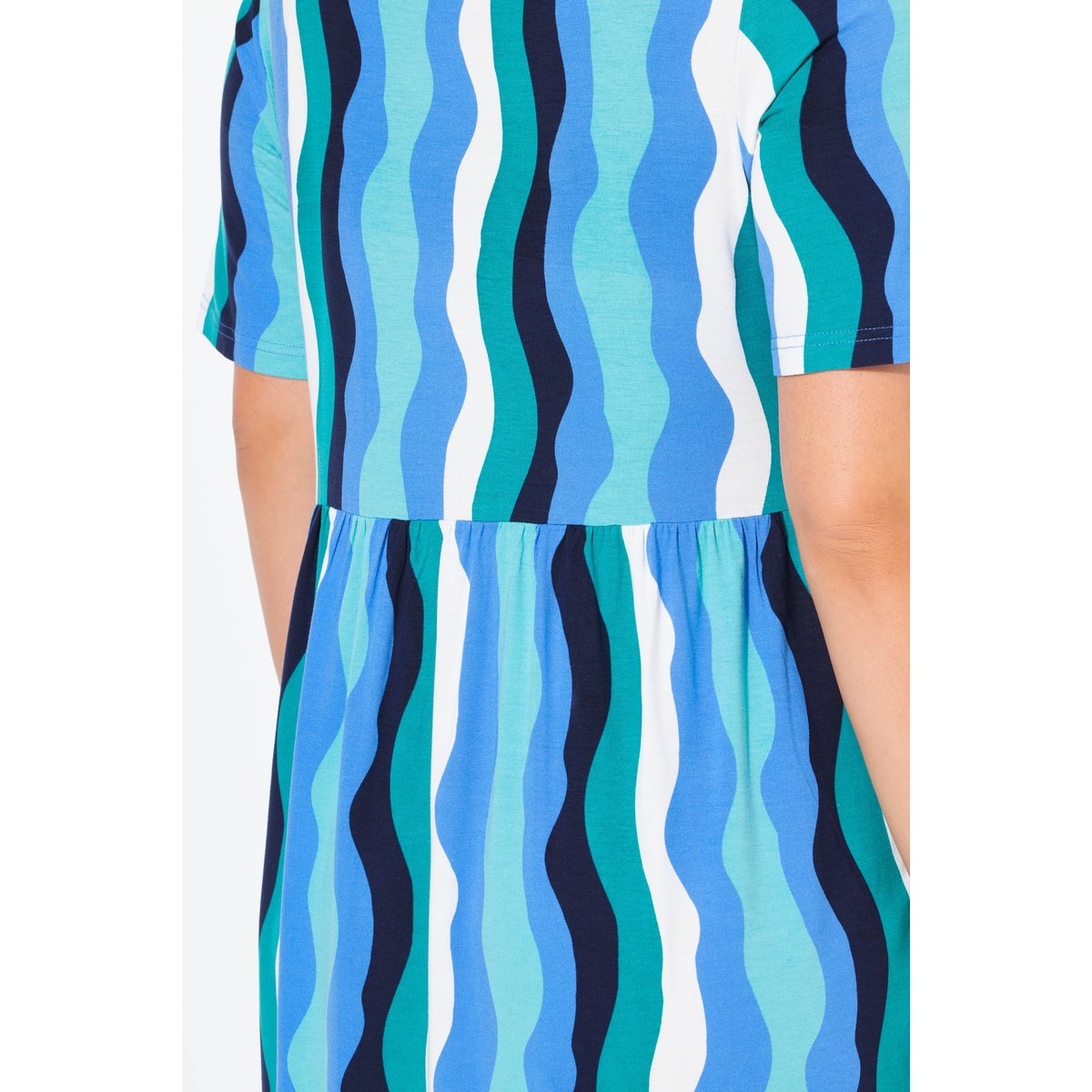 Robe midi, motif vagues. Manches courtes aqua foncé, ULLA POPKEN