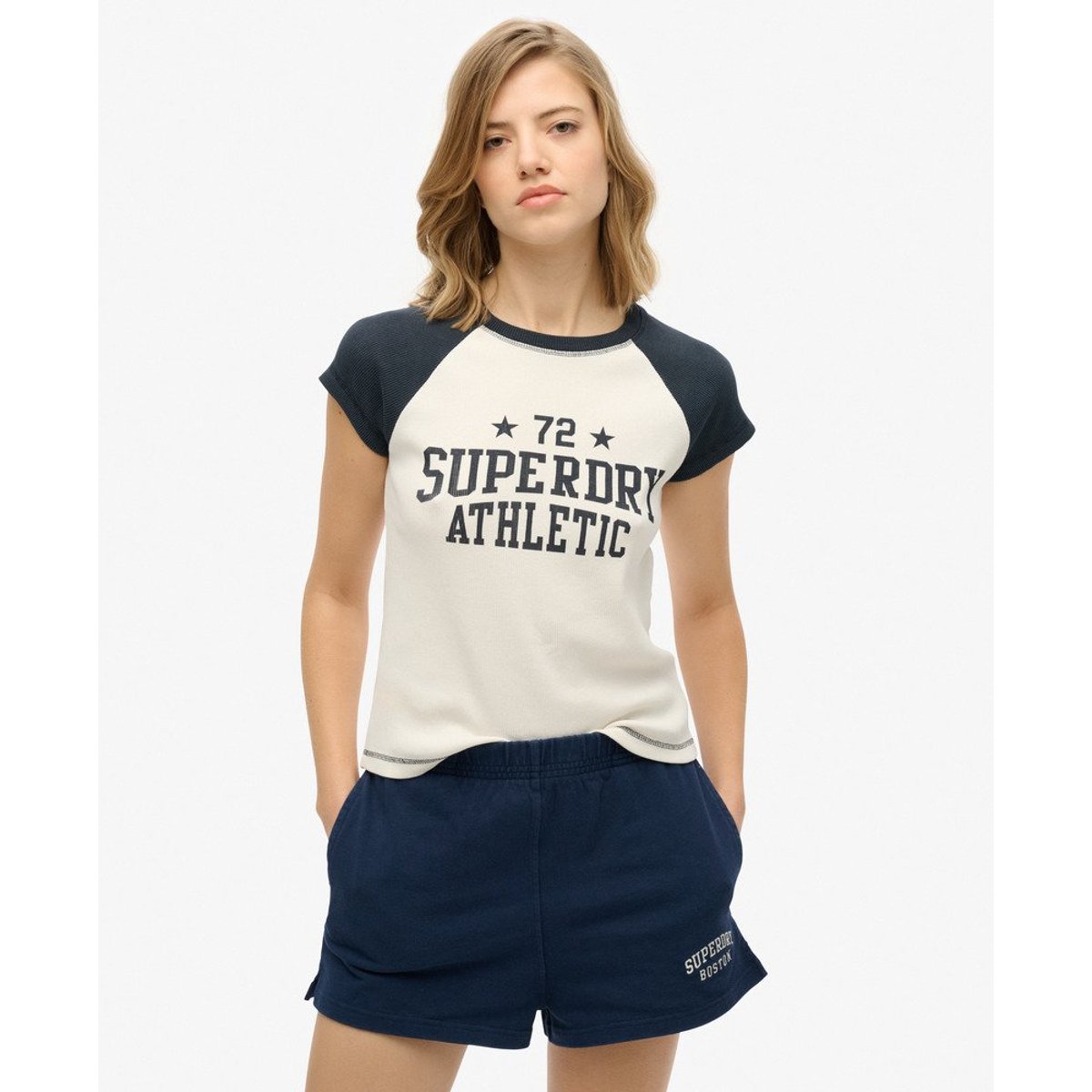 T-shirt à mancherons raglan Athletic Essentials blanc cassé/en, SUPERDRY