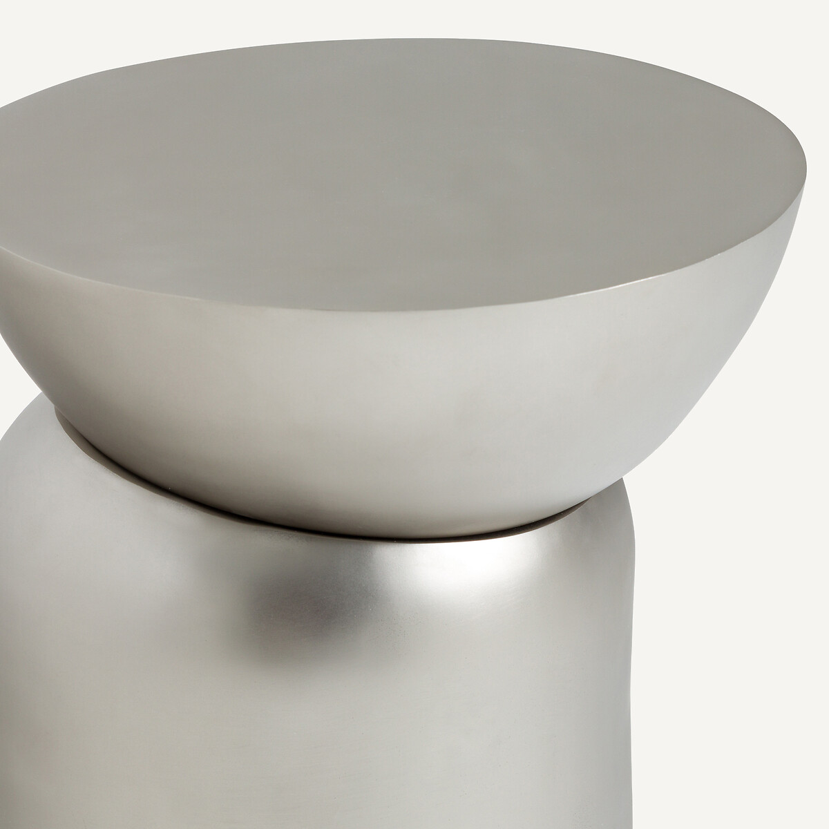 Bout de canapé fonte aluminium, Fraulino aluminium satiné, AM.PM