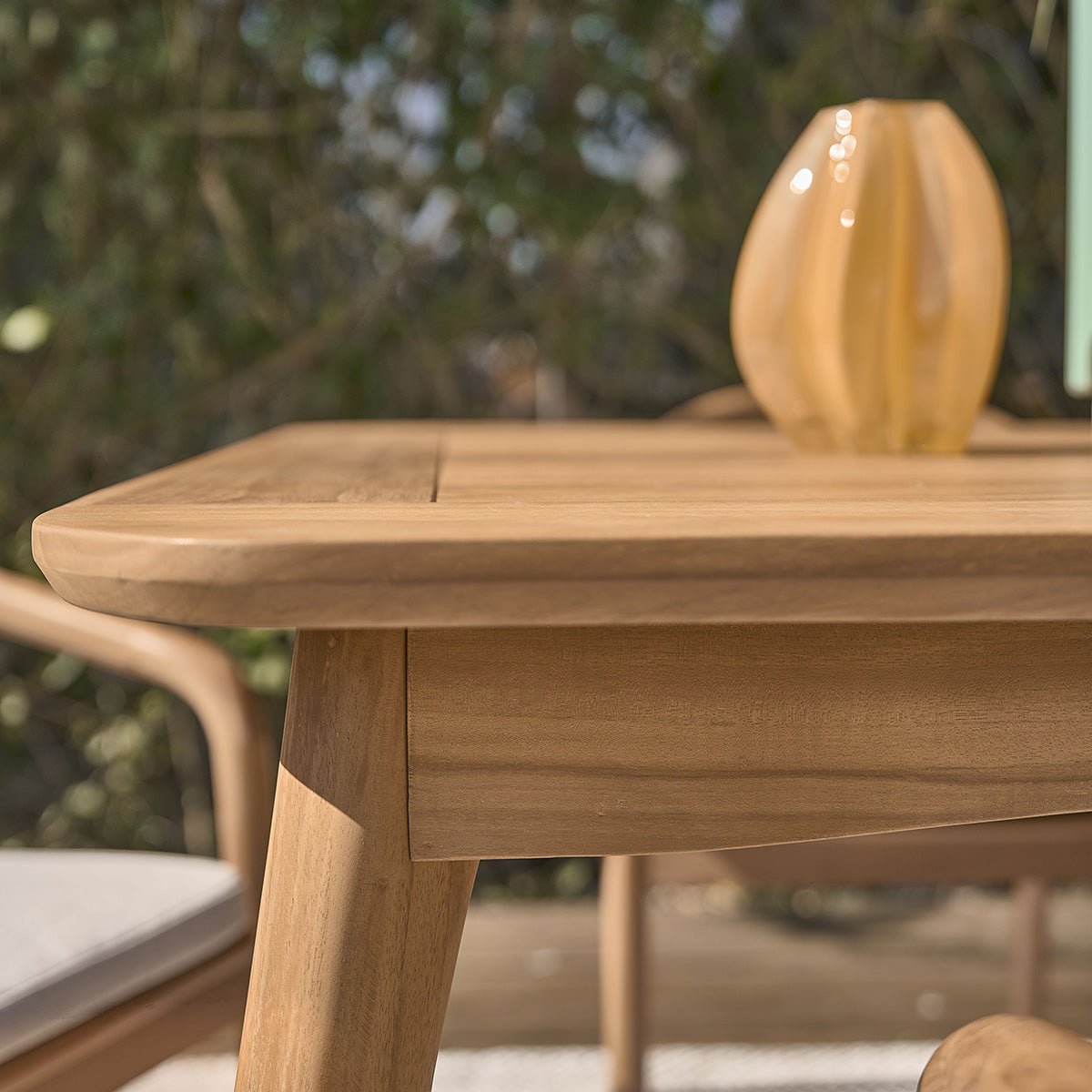 Table de jardin en teck massif extensible 6/8 places AUBE naturel, BERAH GETAH