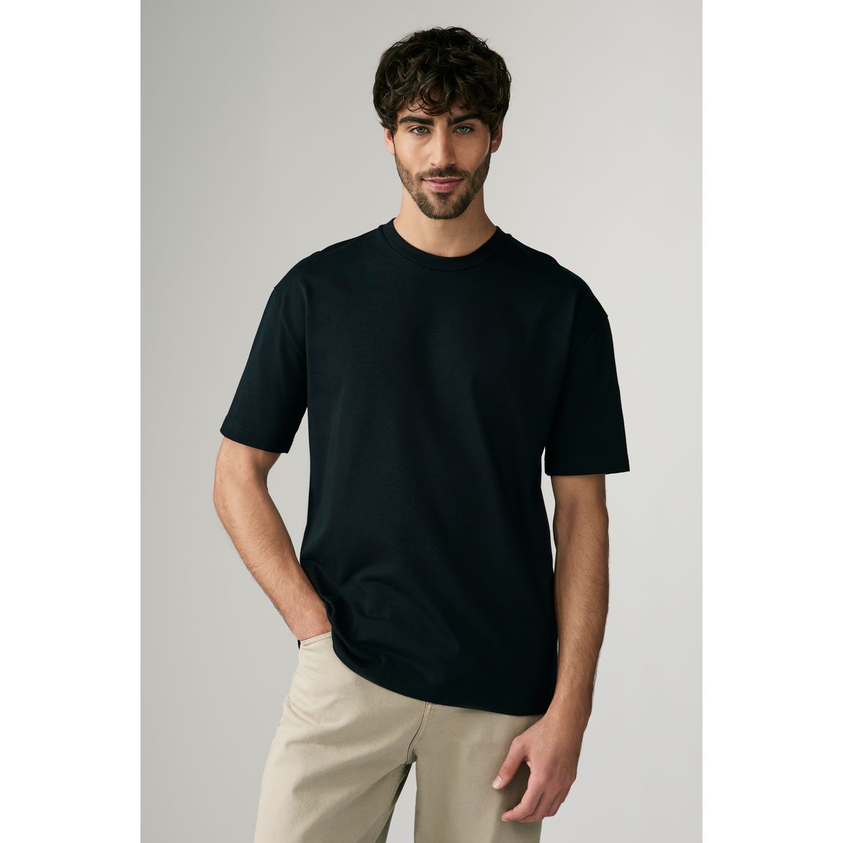 T-shirt noir, NEXT