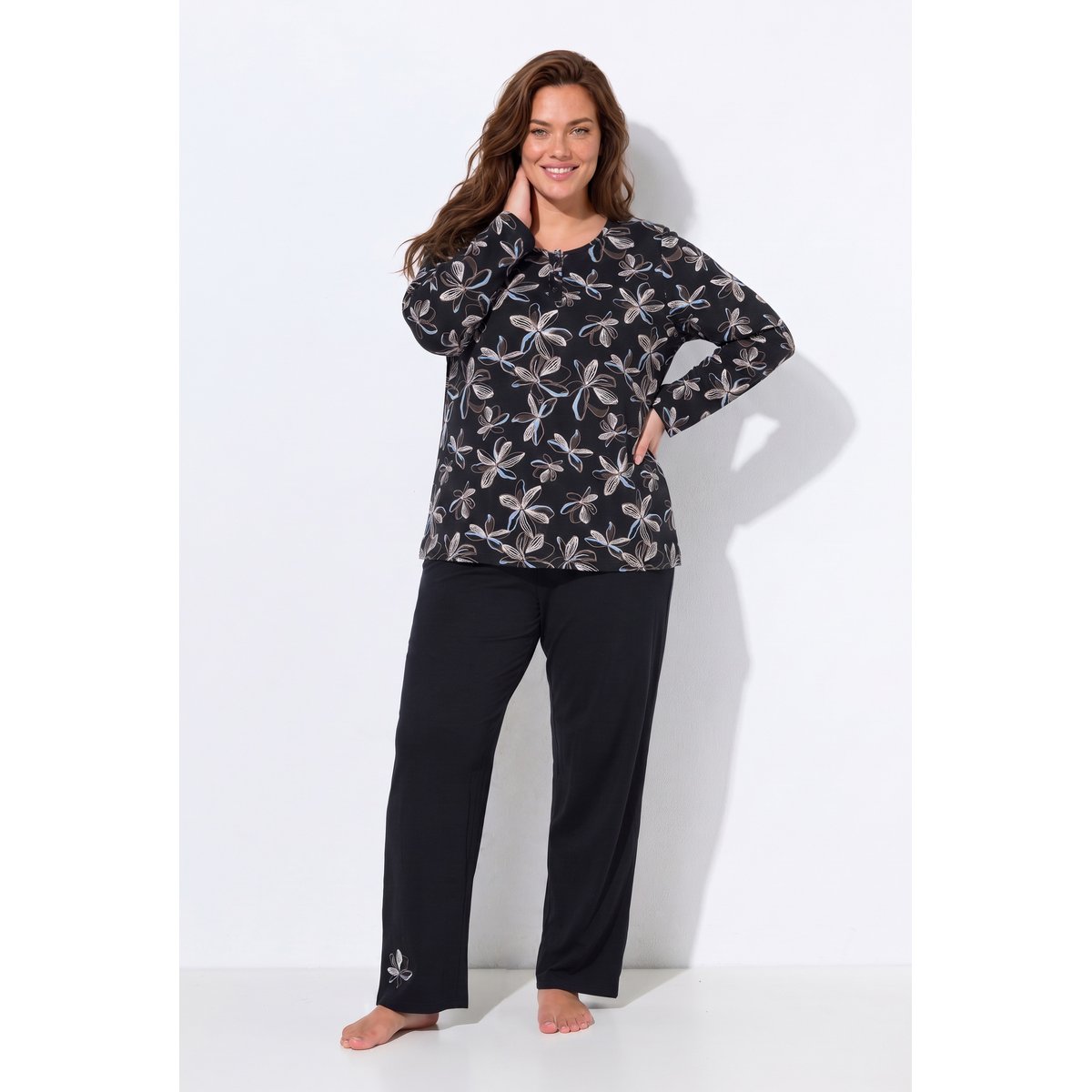 Pyjama motif floral, col Henley noir, ULLA POPKEN