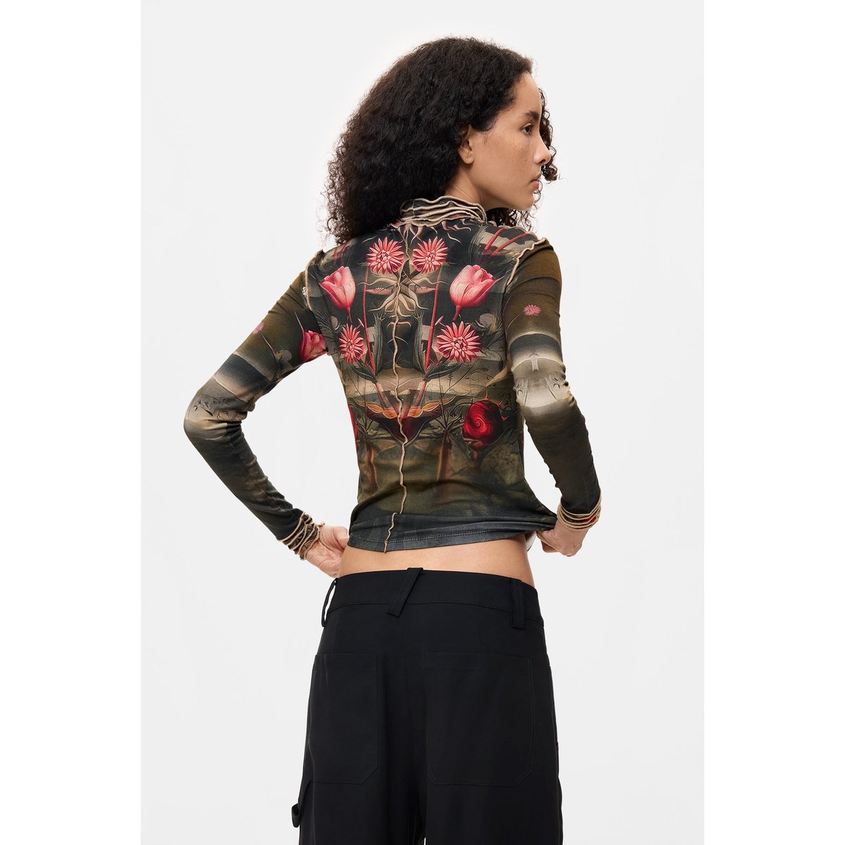 T-shirt imprimé à col roulé noir, DESIGUAL