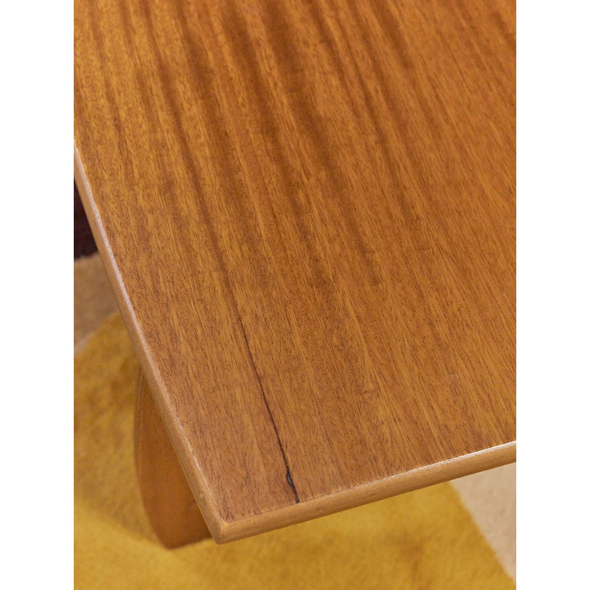 Table basse anglaise en bois Donna N°741 - Bon état bois clair, DEBONGOUT