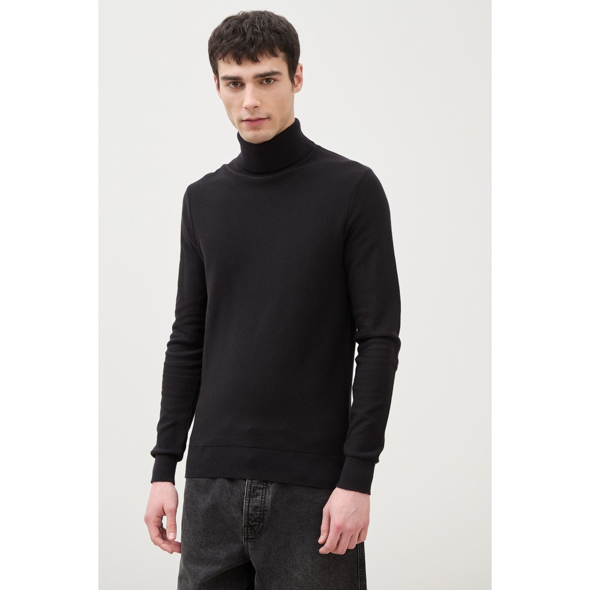 Pull fin col montant manches longues noir, BONOBO